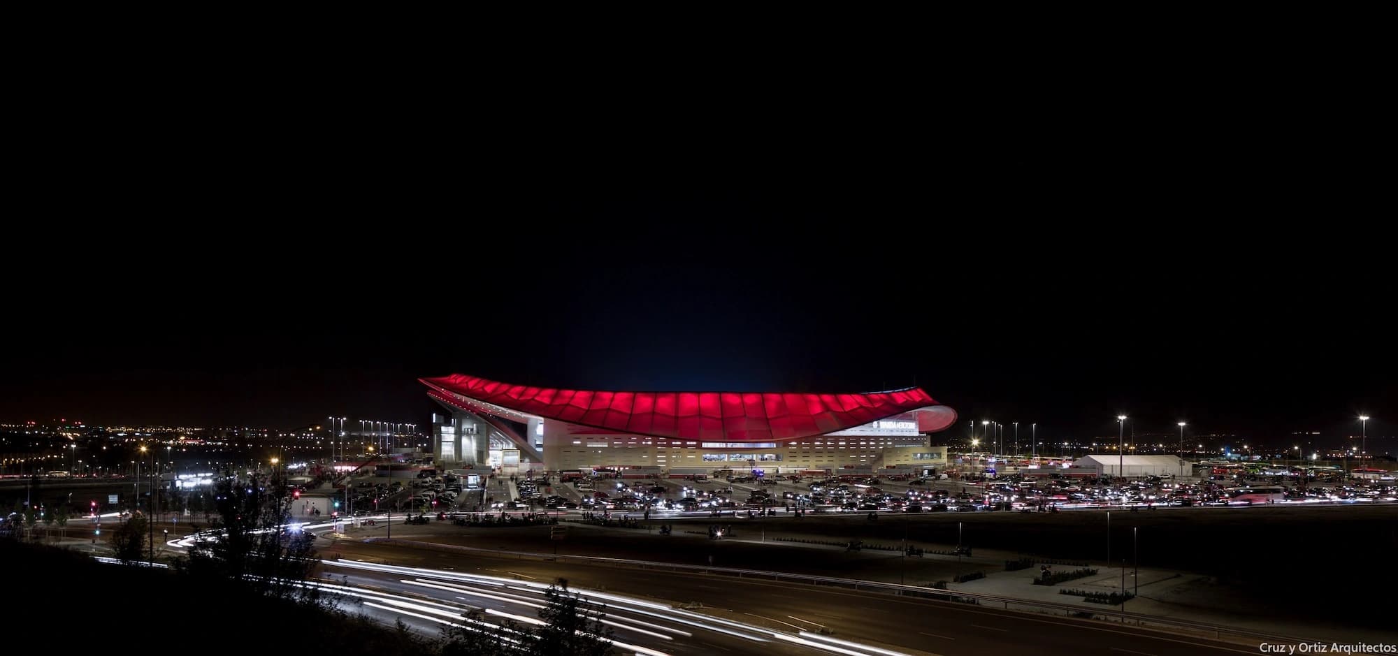 Wanda Metropolitano, Cruz y Ortiz
