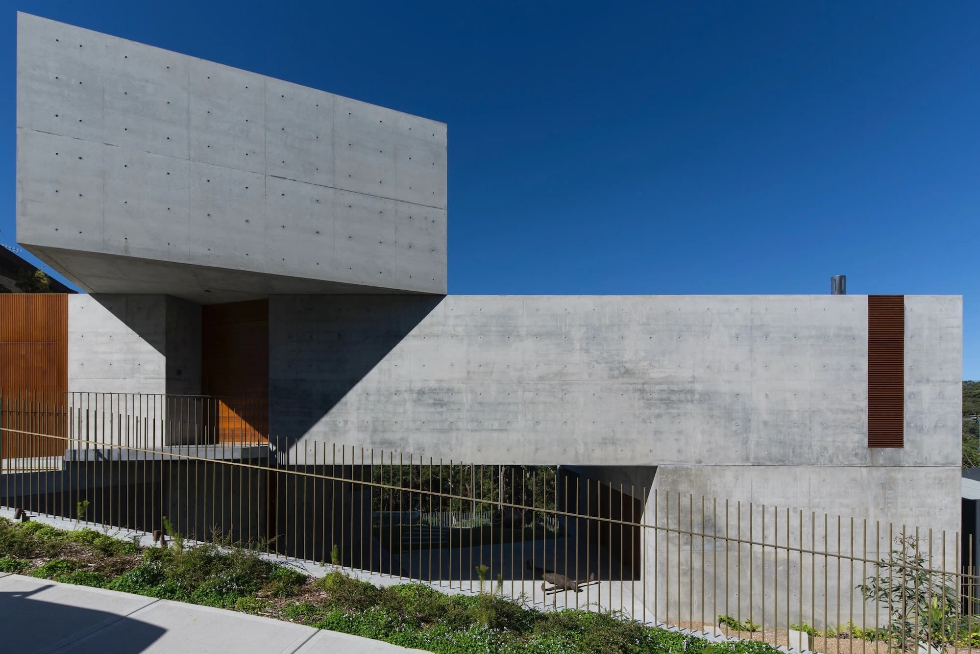 Balmoral House, Clinton Murray & Polly Harbison