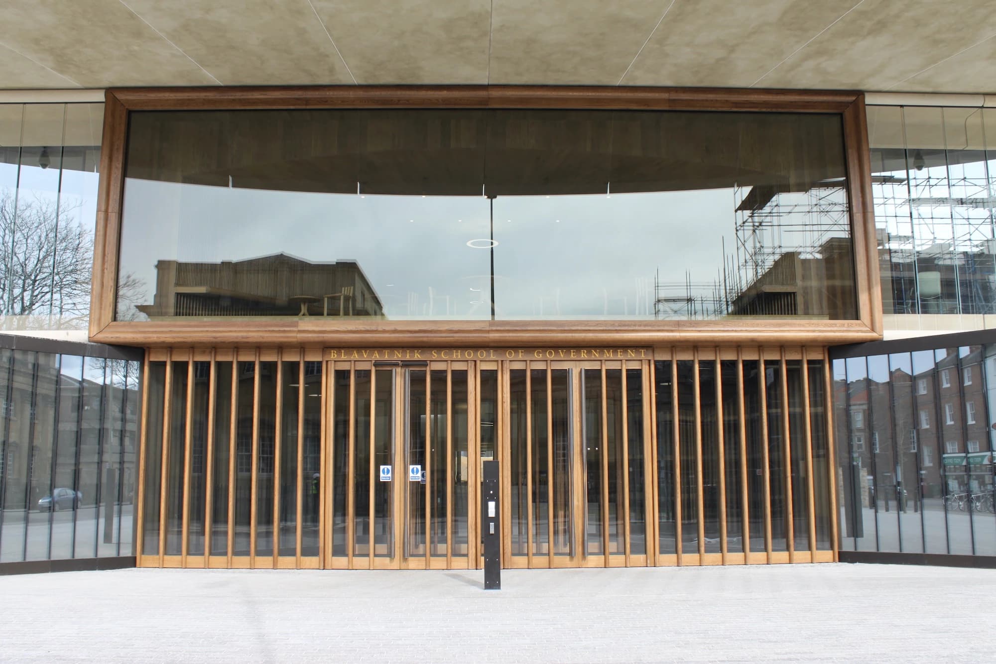 Blavatnik School of Government, HdM