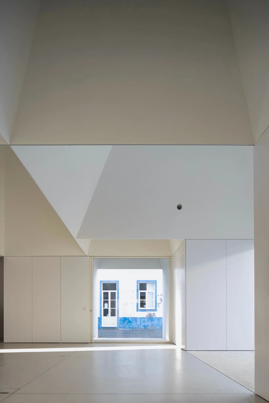 Meeting Center in Grandola, Aires Mateus Architects