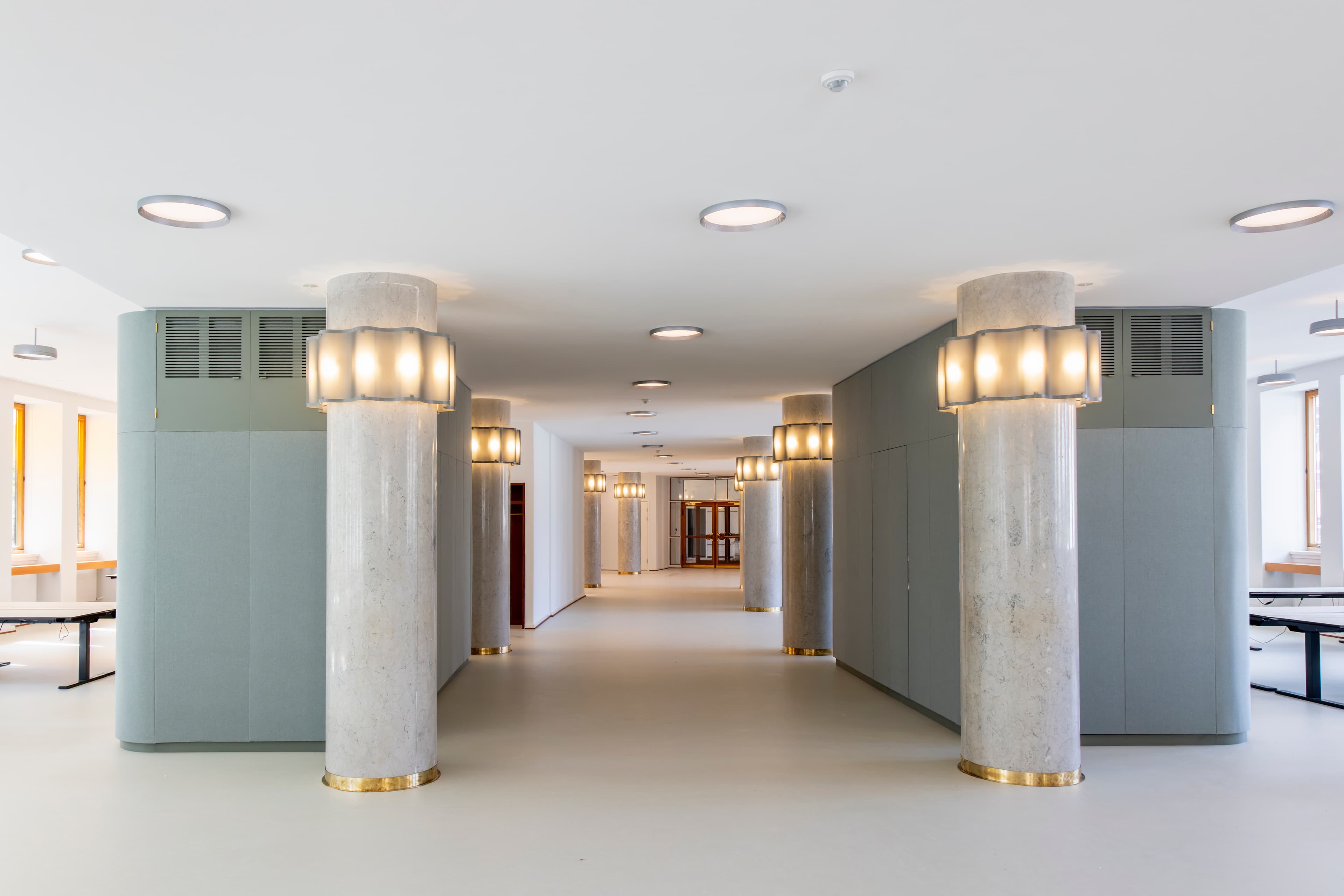 Søjler på Lyngby Rådhus