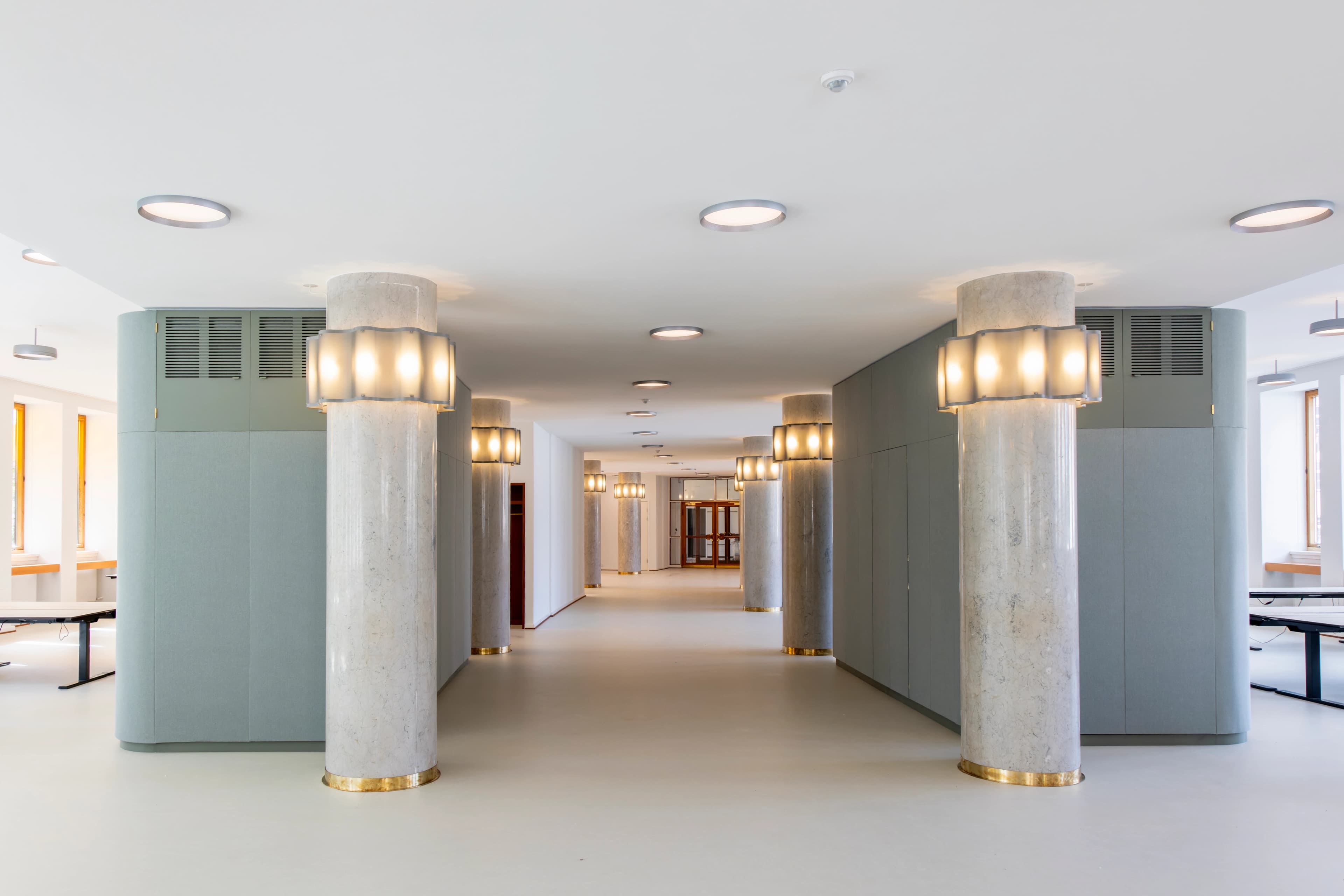 Søjler på Lyngby Rådhus