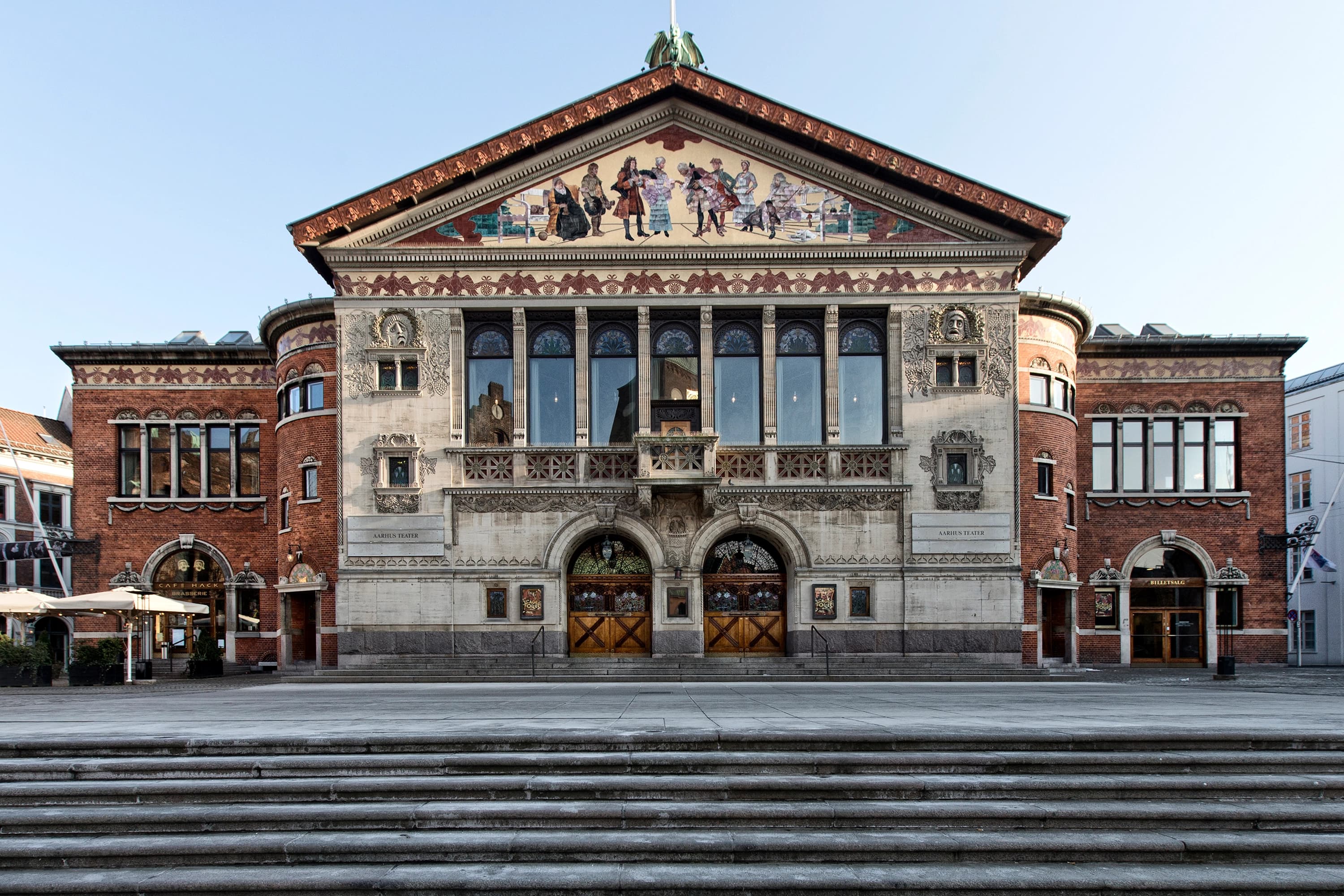 Facaden på Aarhus Teater