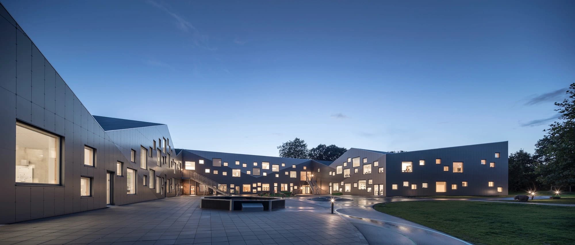 Skovbakkeskolen, CEBRA