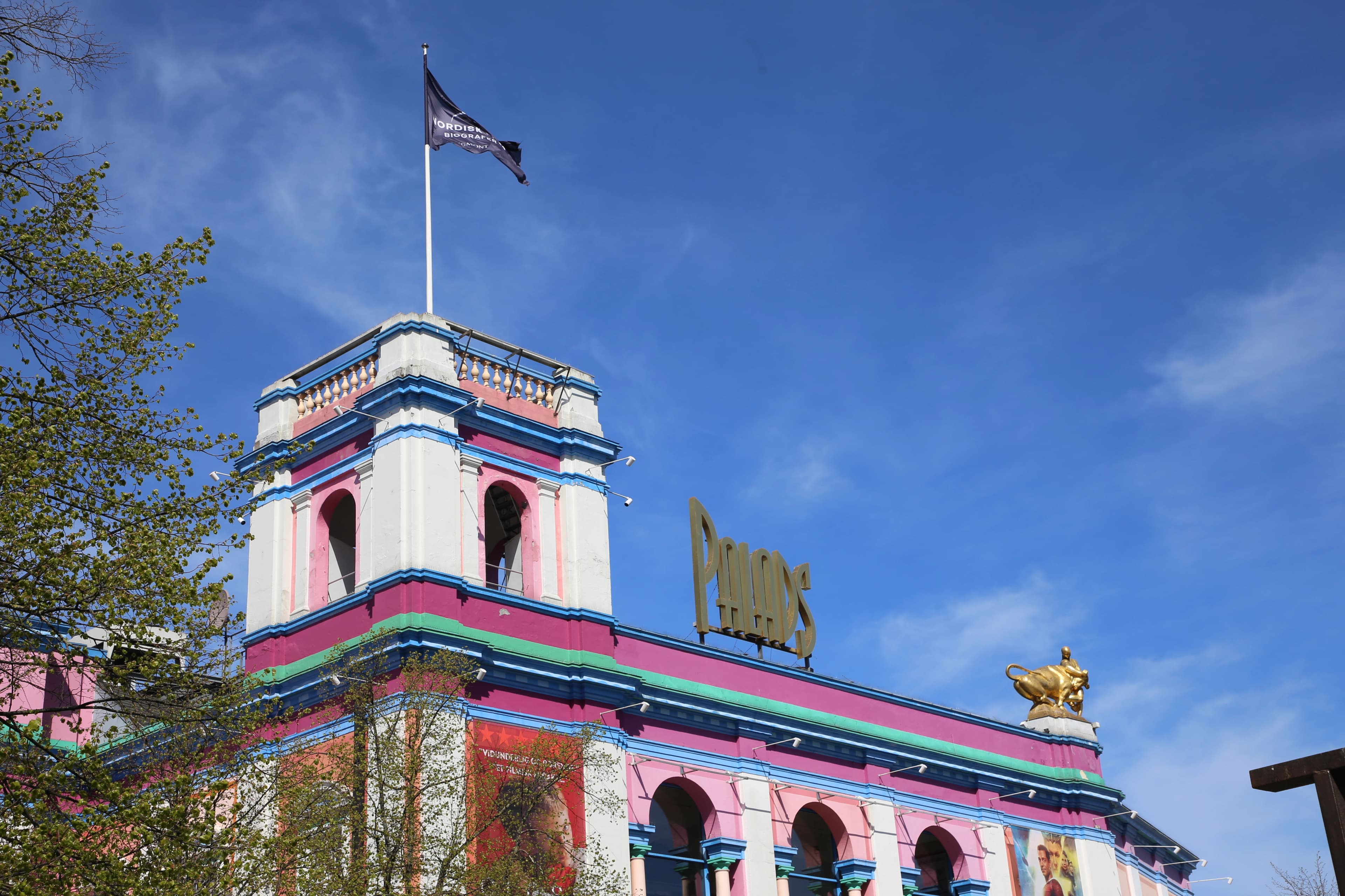 Tårnet på Biografen Palads set fra Axel Torv