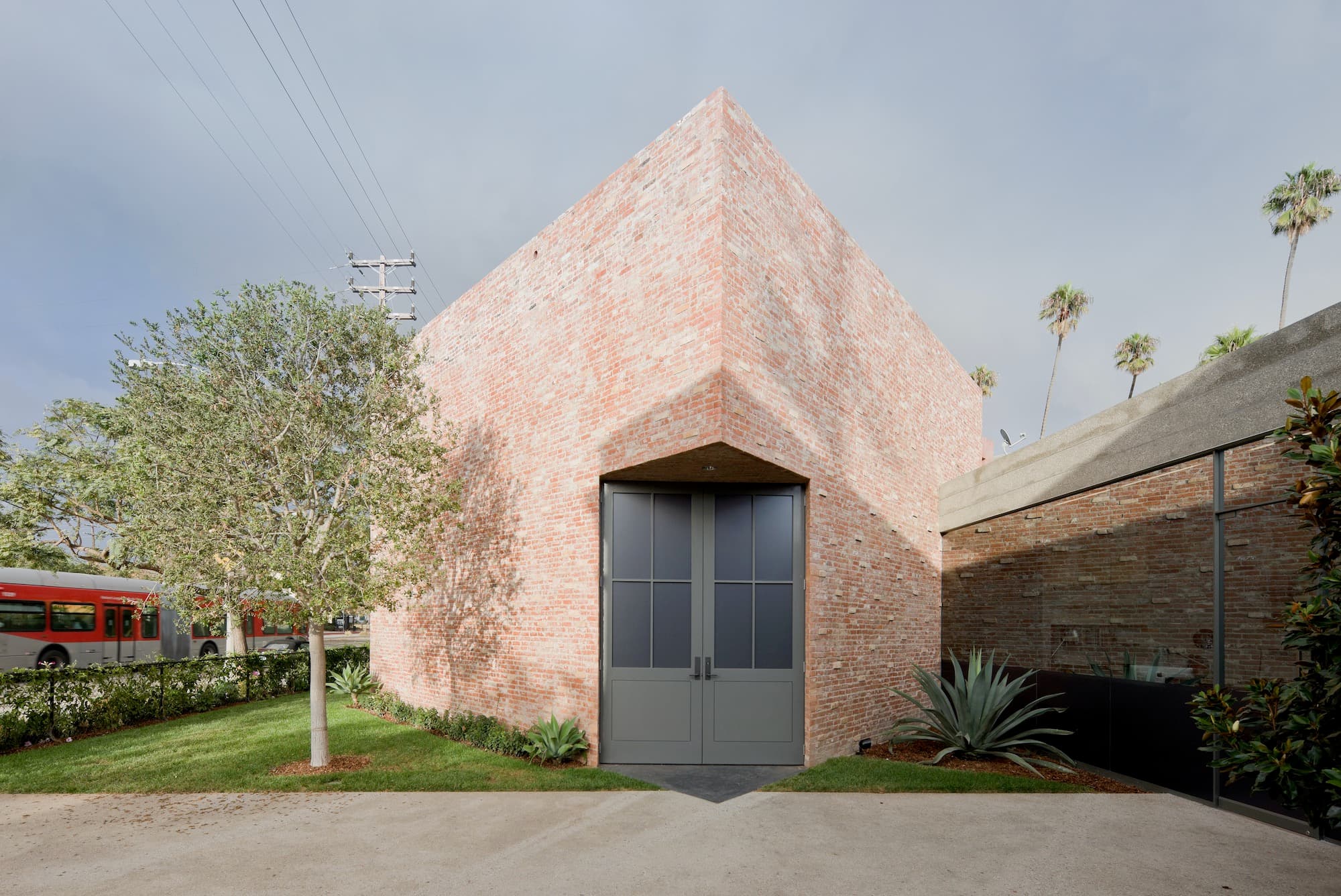 L&M Arts, wHY Architecture