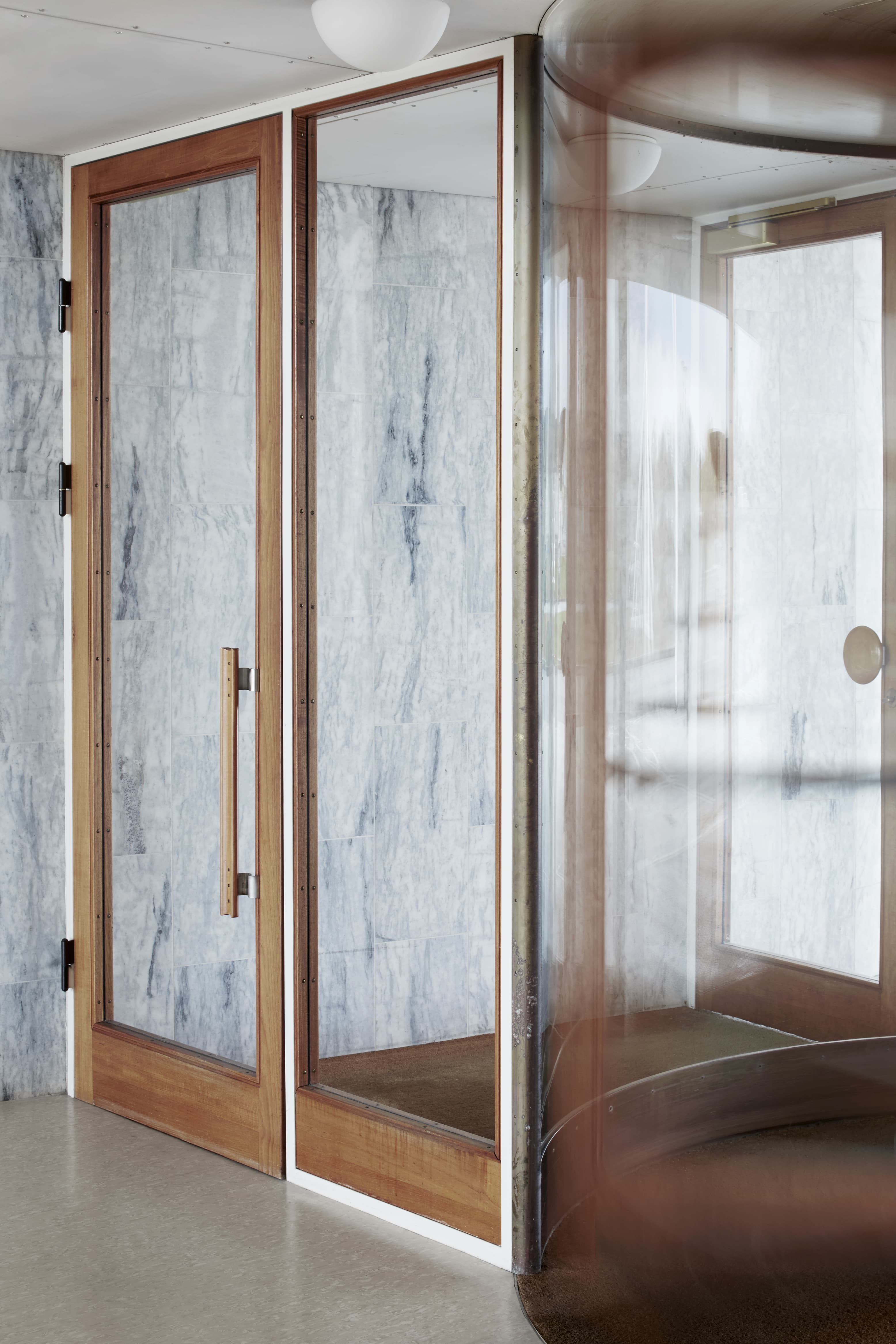 Døre i Vilhelm Lauritzen Terminalen