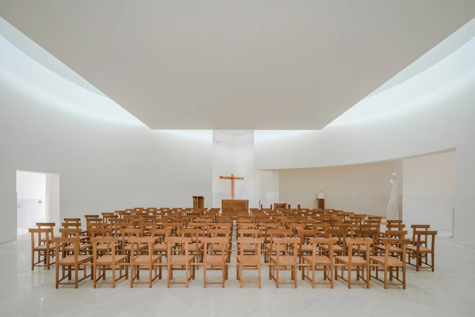Church of Saint-Jacques-de-la-Lande, Alvaro Siza