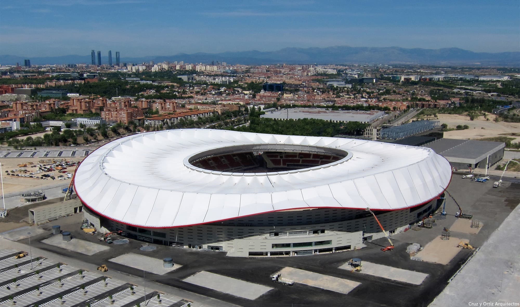 Wanda Metropolitano, Cruz y Ortiz