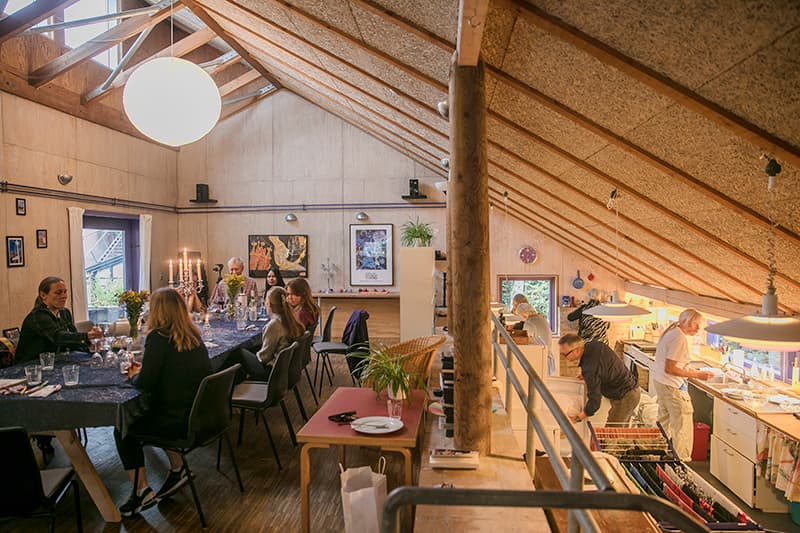 Fællesspisning i Tinggården