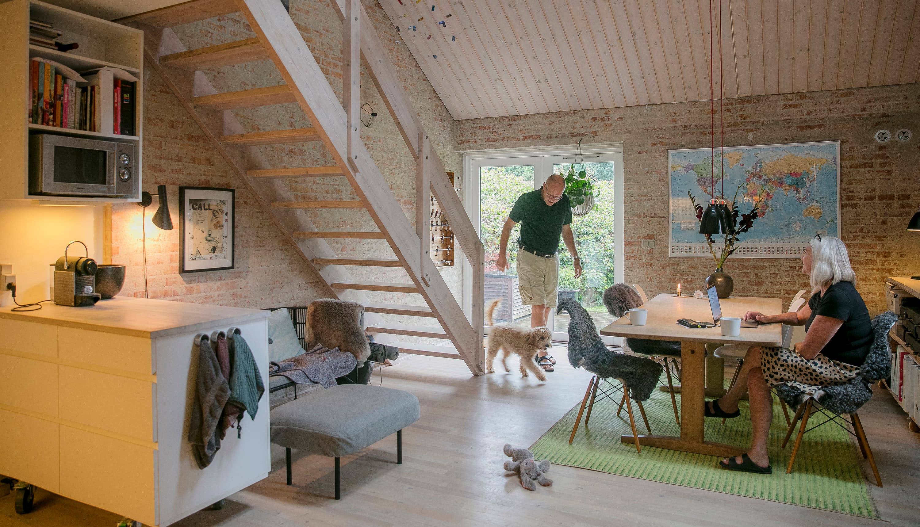 Et kig inden for i Tinggården