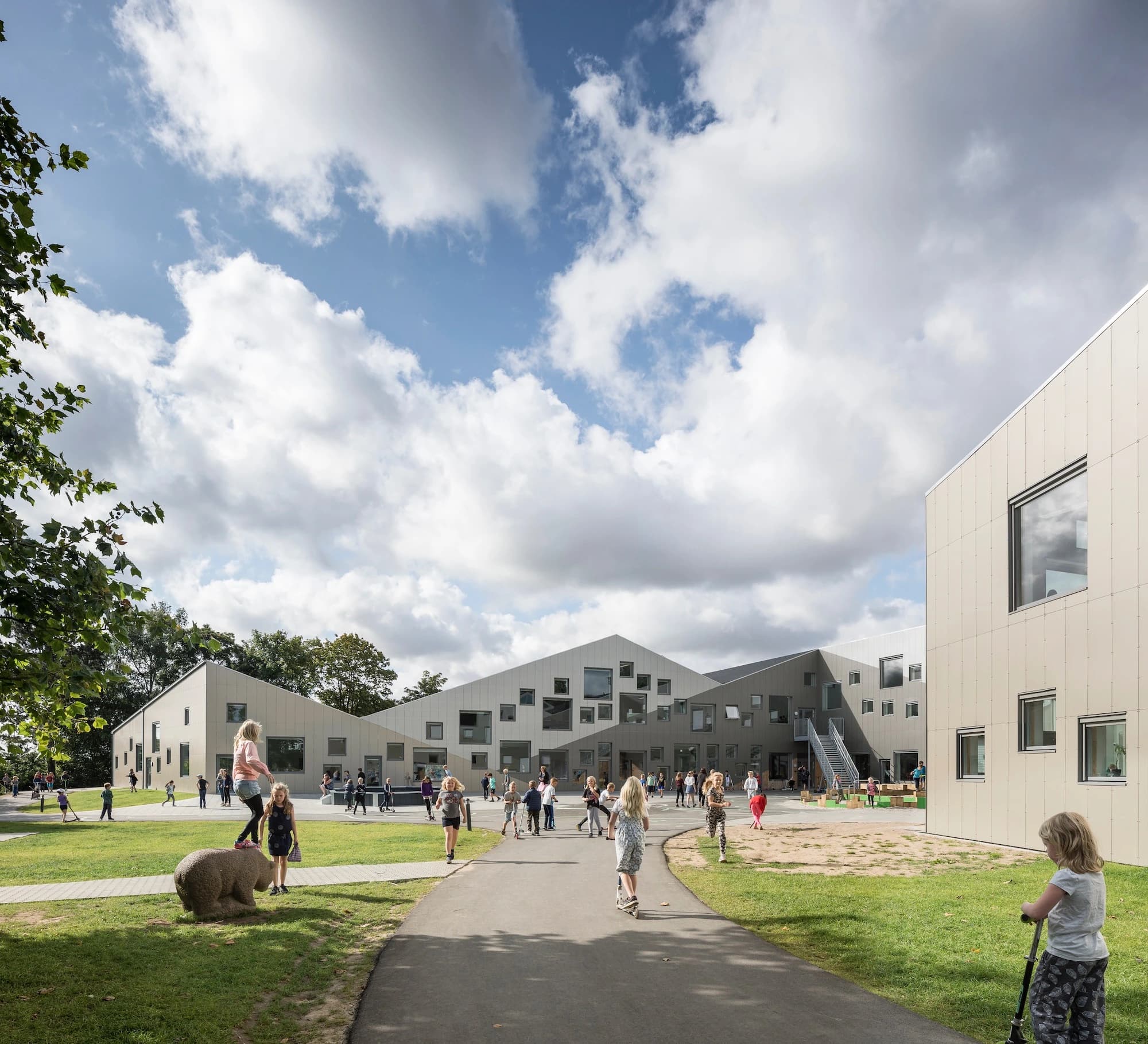 Skovbakkeskolen, CEBRA