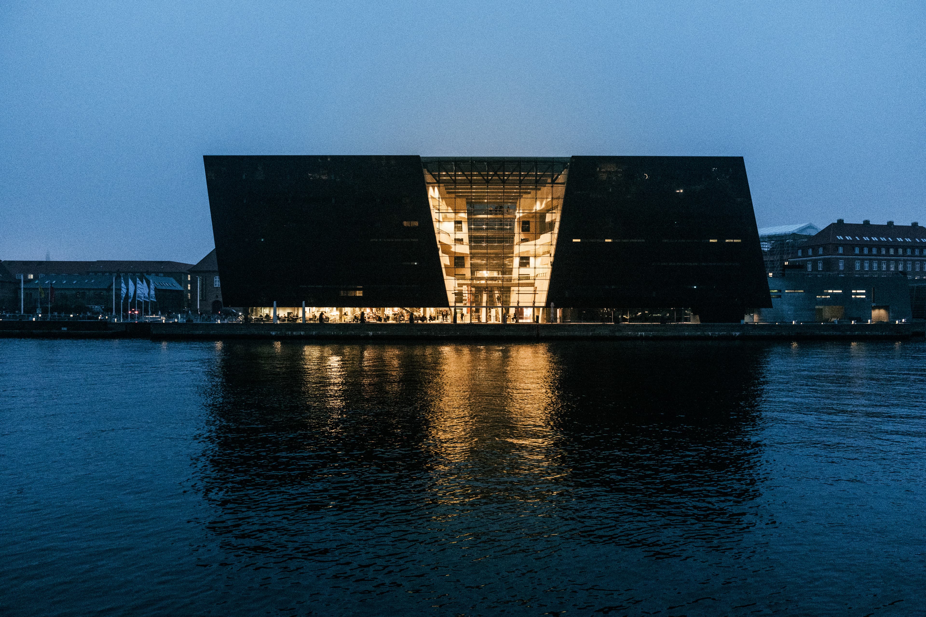 Den Sorte Diamant aften fra havnesiden