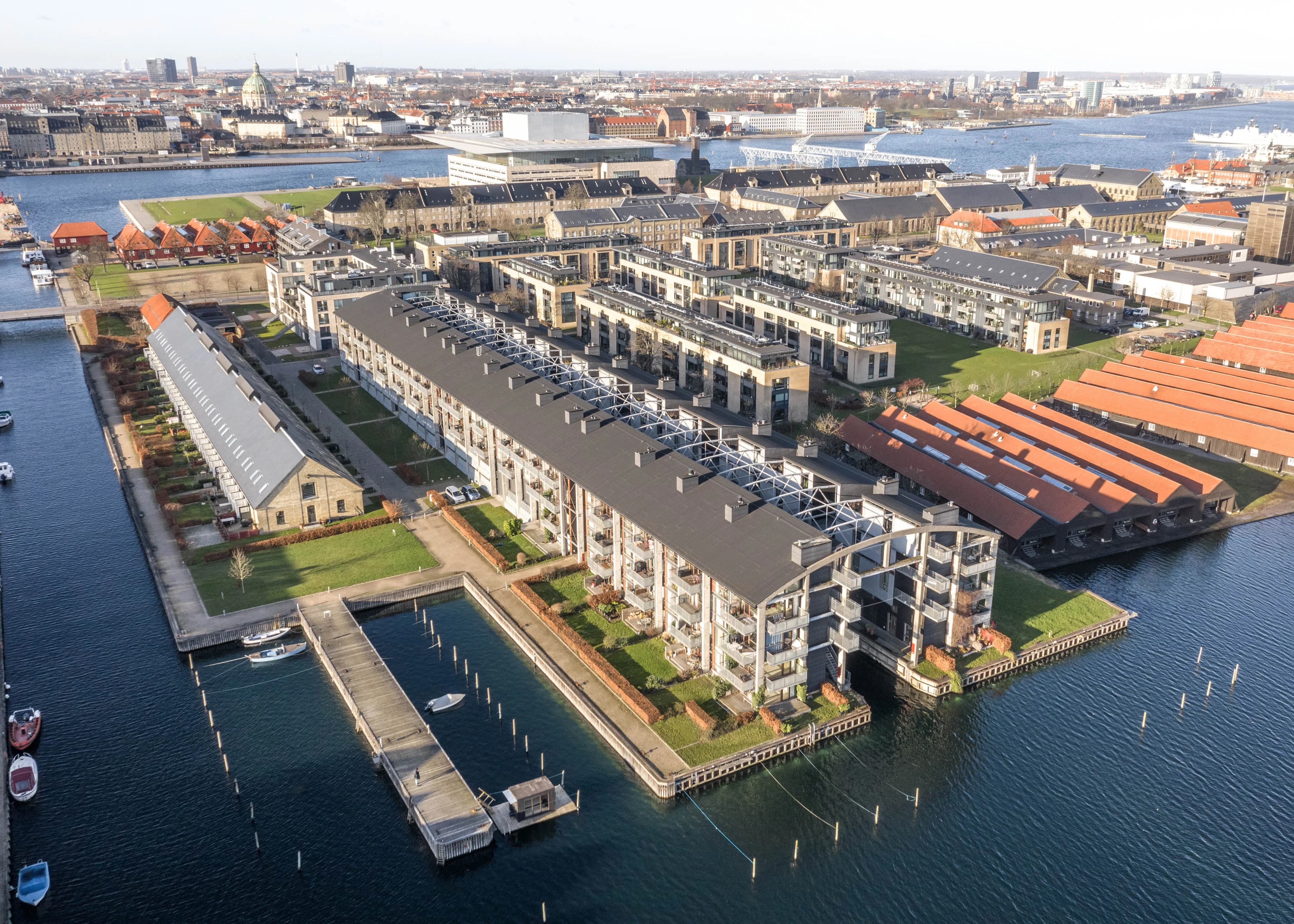 Torpedohallen set fra luften