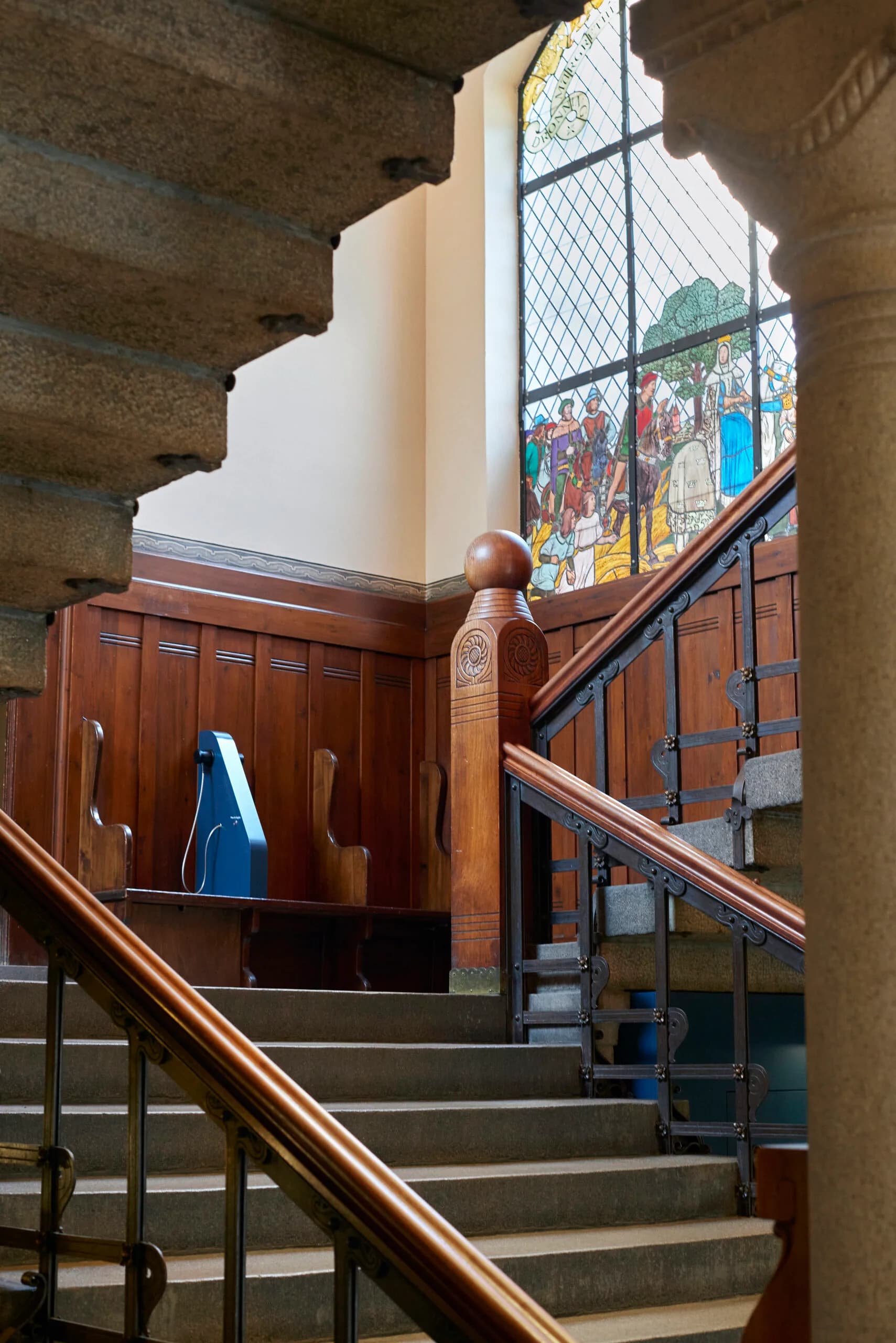 Trappeopgangen fra entreen