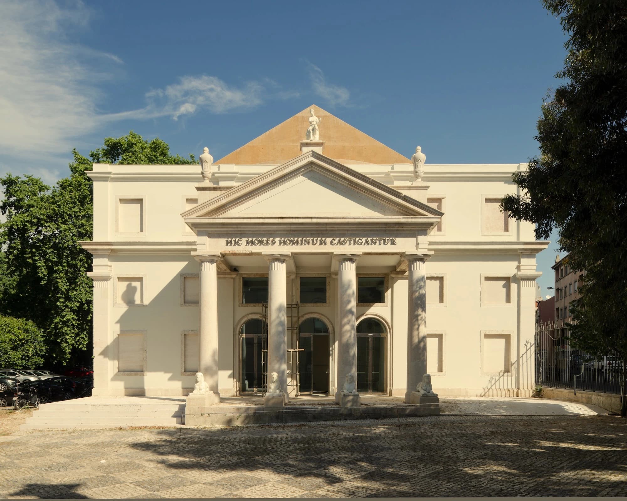 Teatro Thalia, Byrne & Lopes Arquitectos