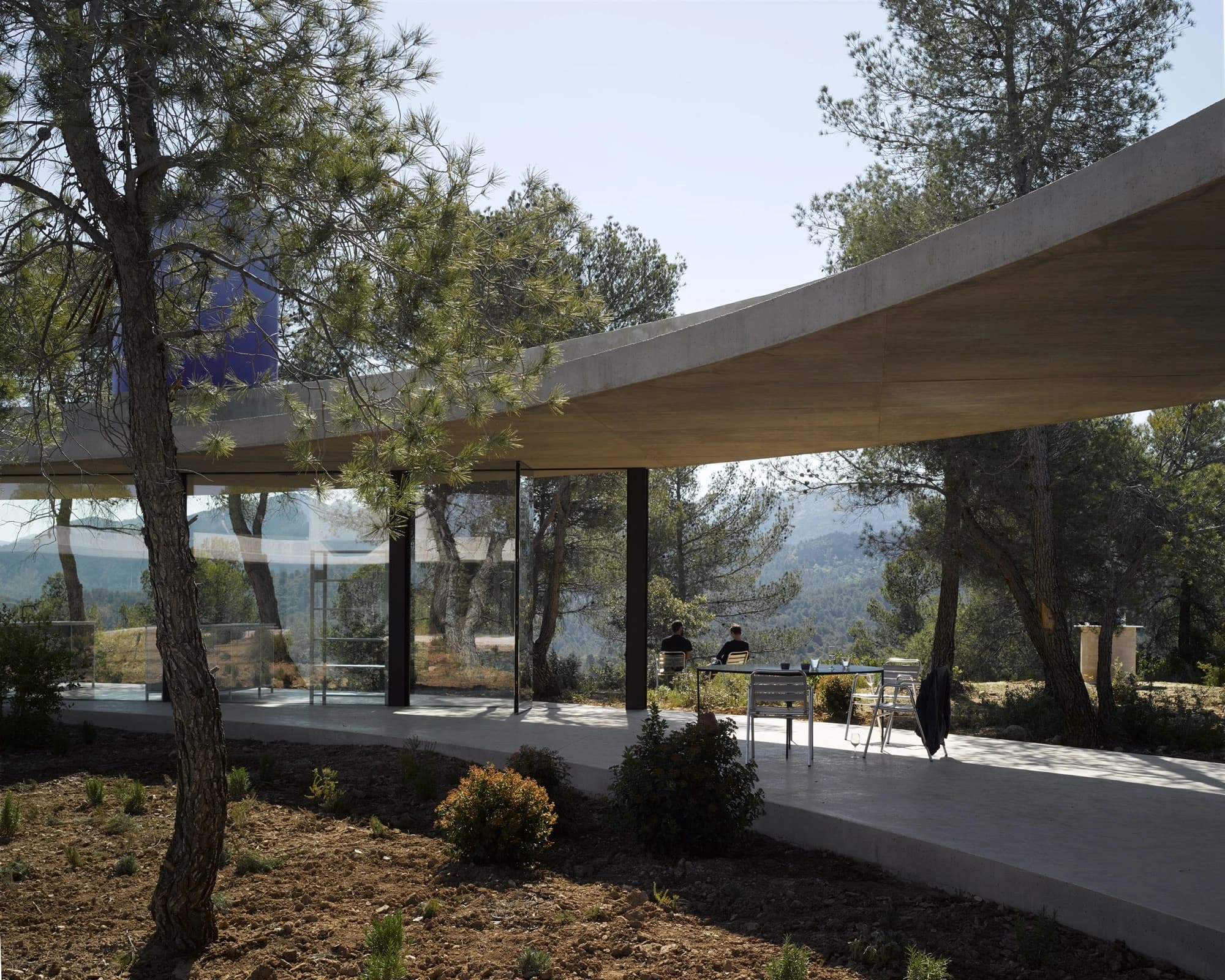 Solo House, OFFICE KGDVS