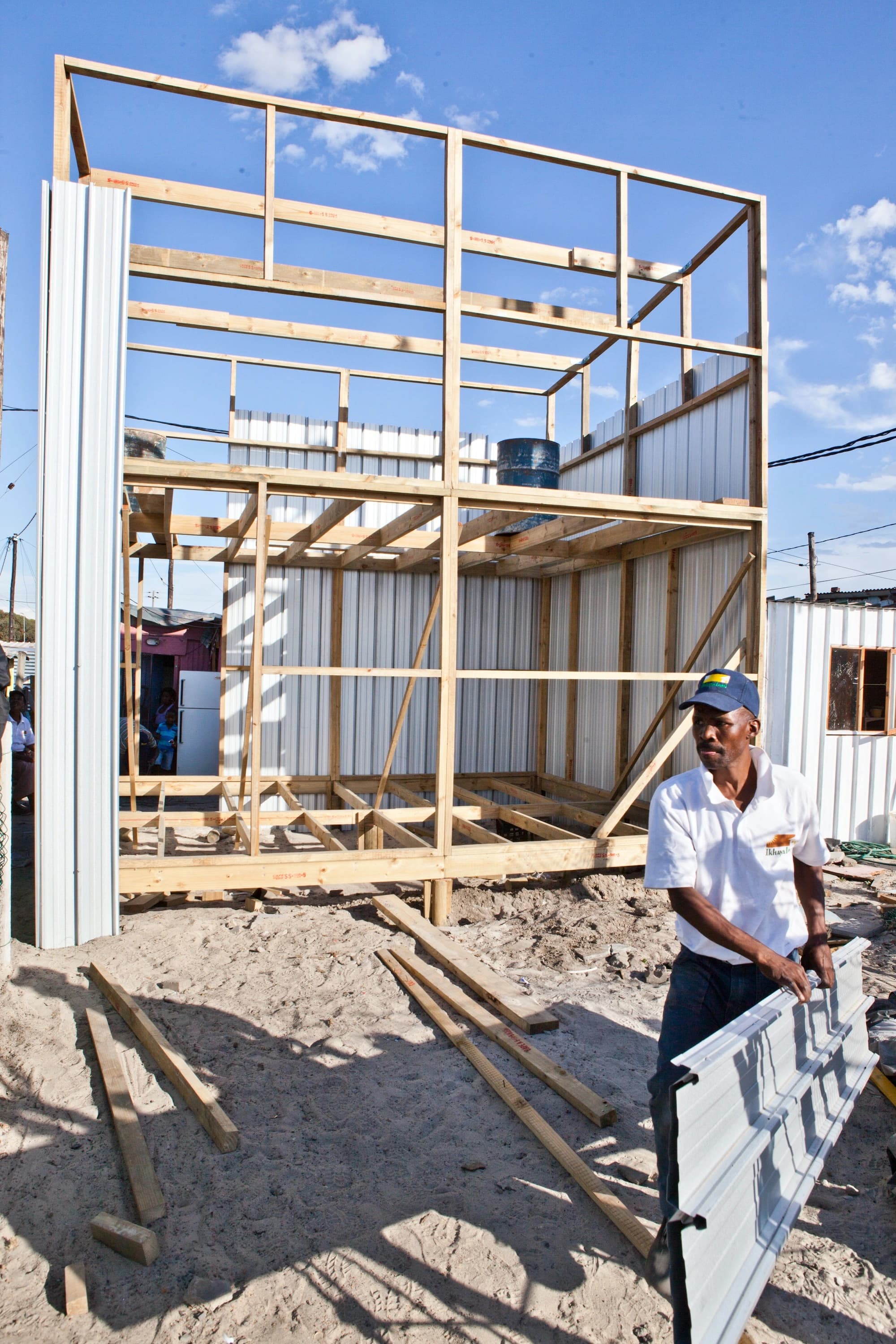 Empower Shack, U–TT