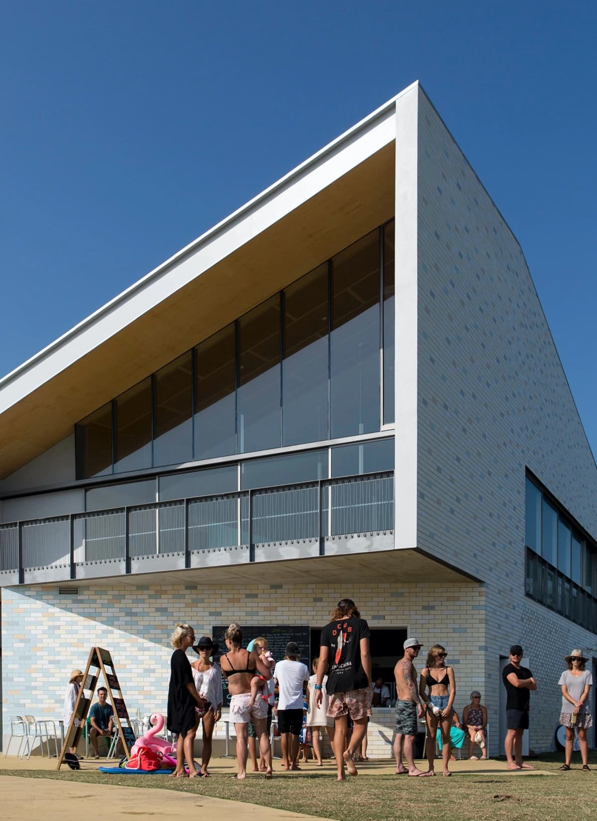 Kempsey Crescent Head Surf Lifesaving Club, Neeson Murcutt Architects