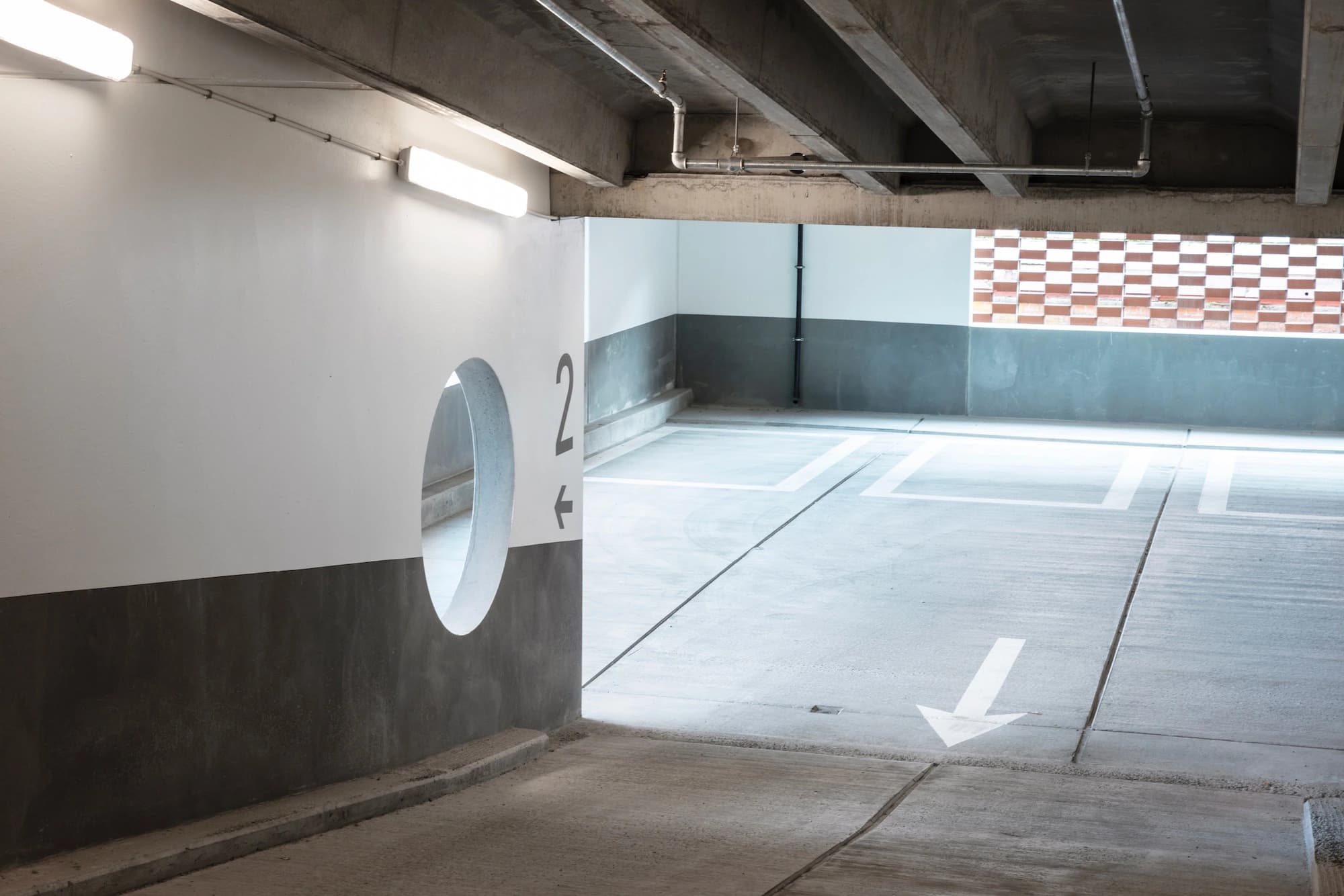 Multi-story Car Parking, Aarstiderne