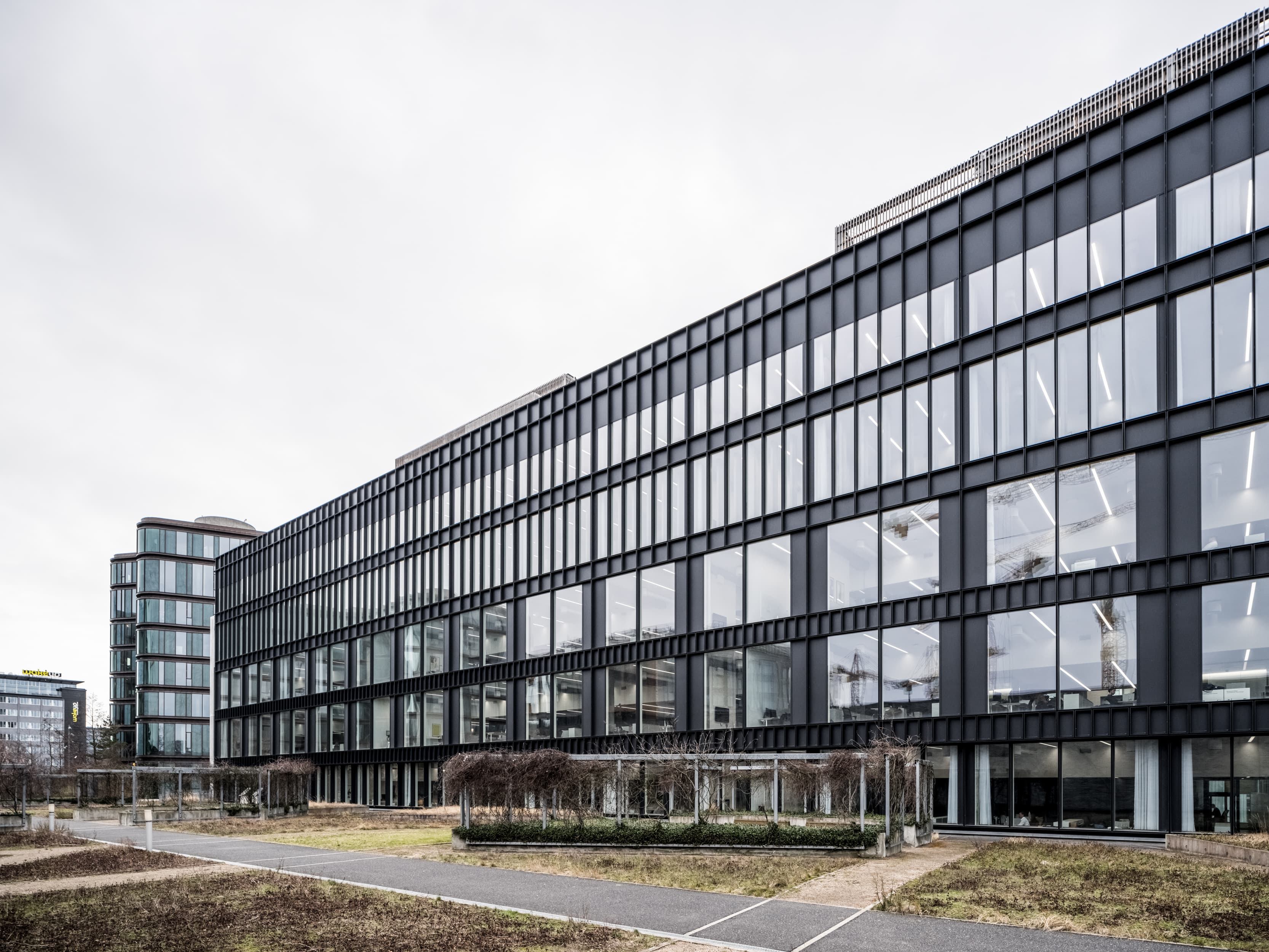 Facaden på kontorbygningen KB32