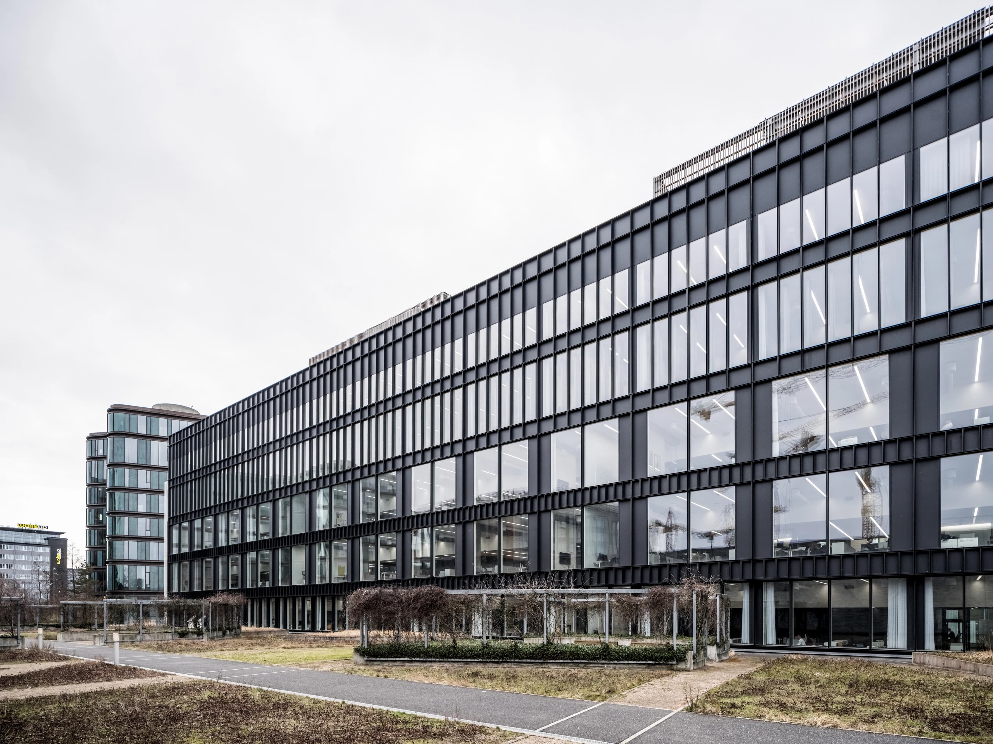 Facaden på kontorbygningen KB32