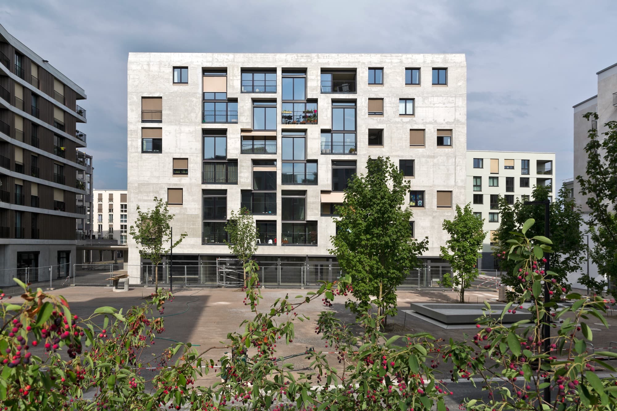 The masterplan, won by Futurafrosch and Duplex Architekten, helped create a consistent pattern across the development.