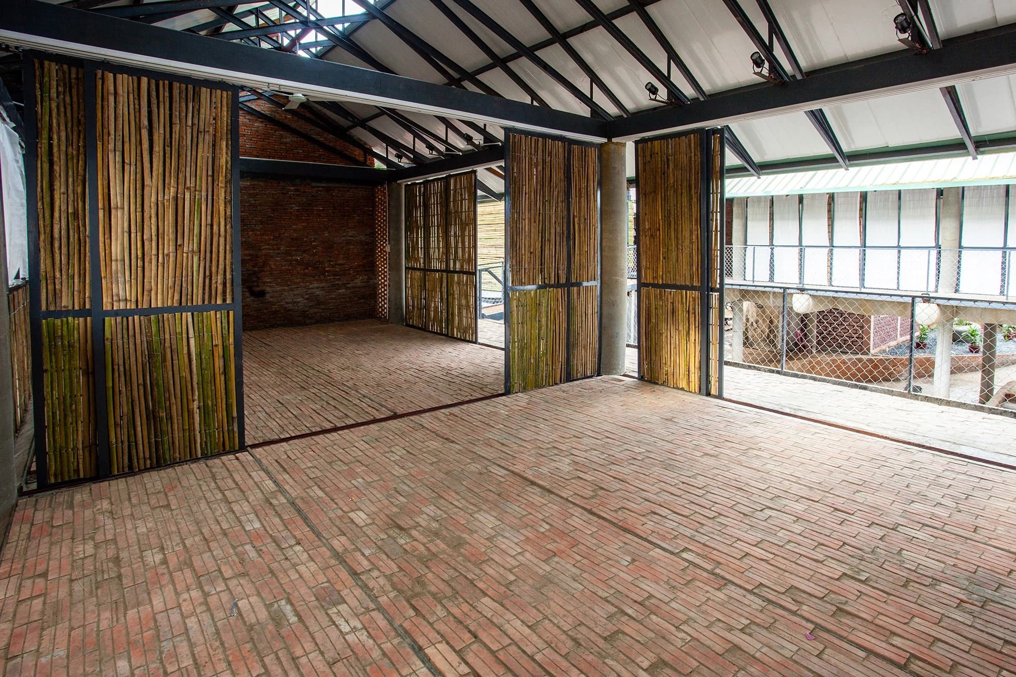 Bomnong L'Or Centre, Orkidstudio