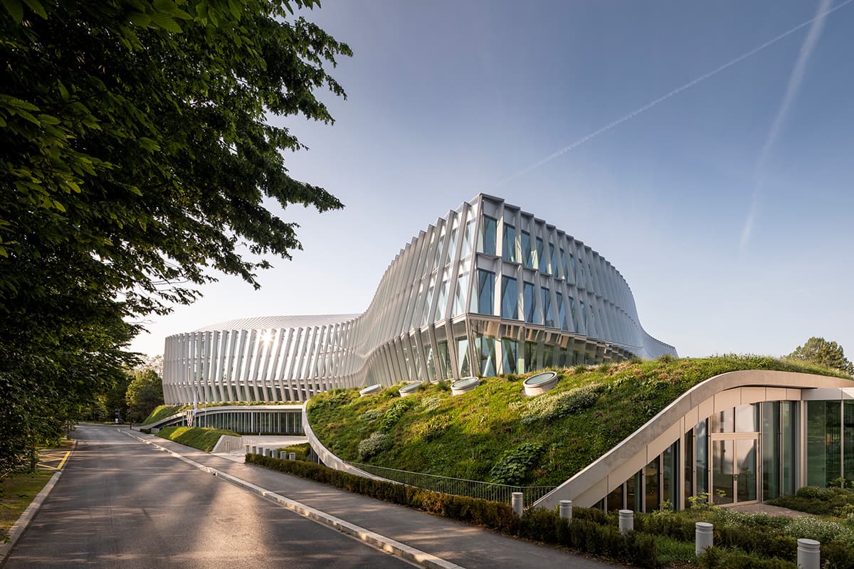 Glasfacaden på Olympic House