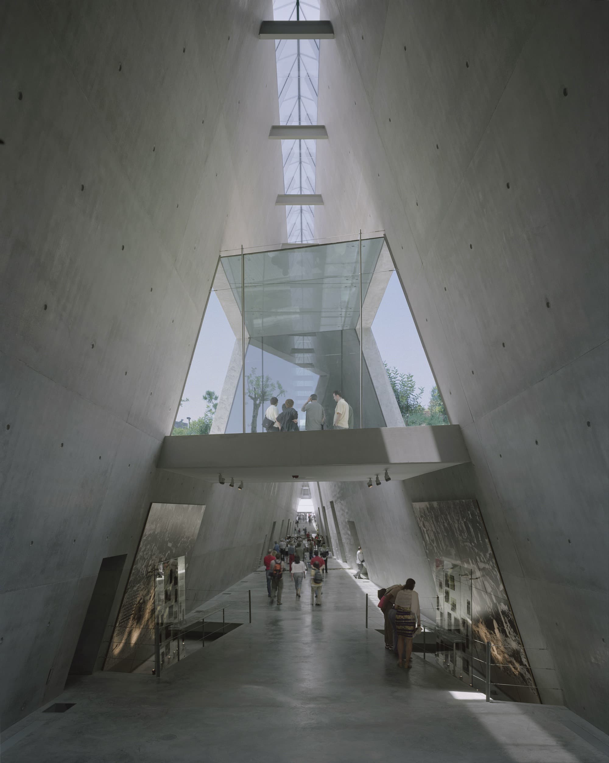 Yad Vashem, Moshe Safdie Architects