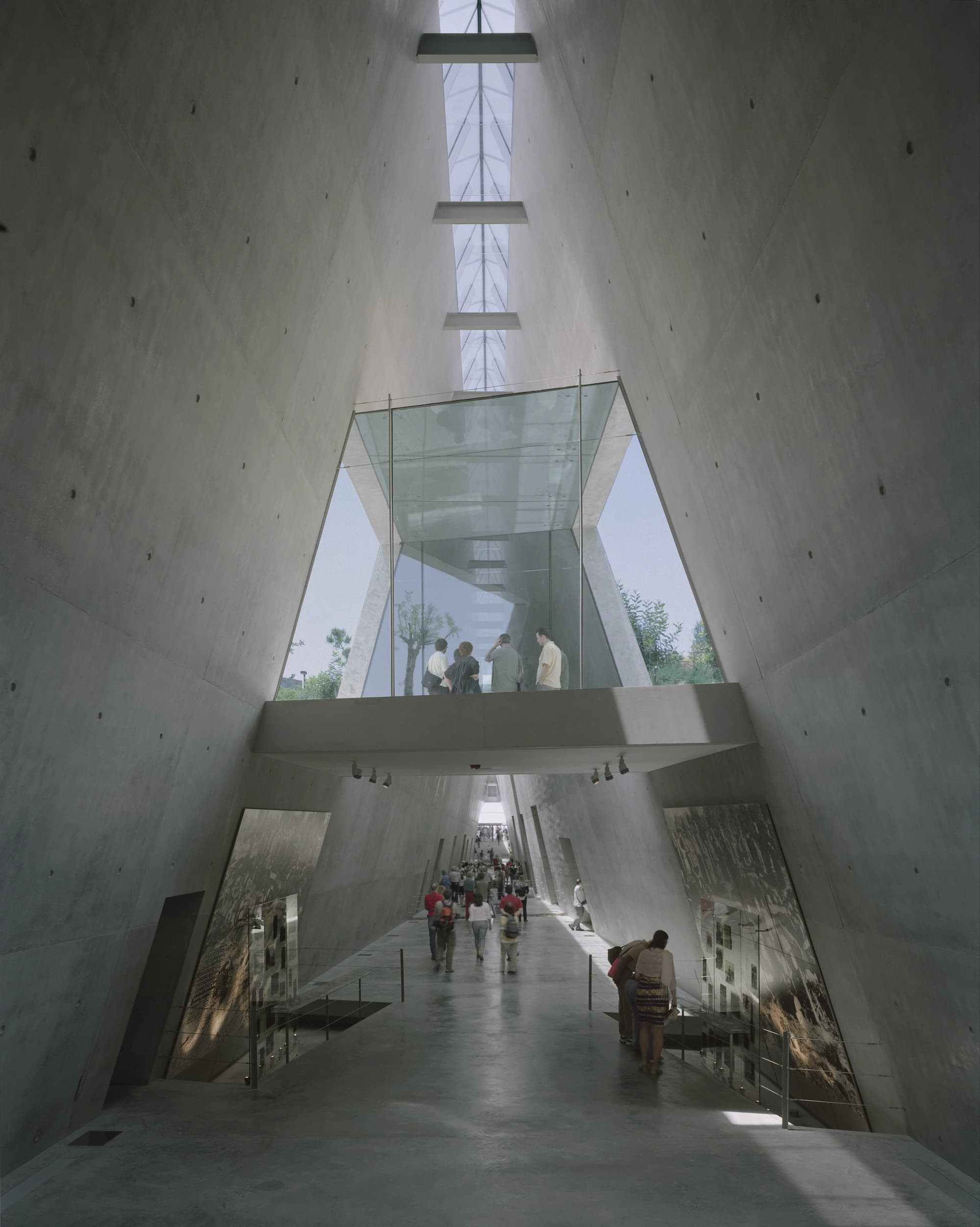 Yad Vashem, Moshe Safdie Architects