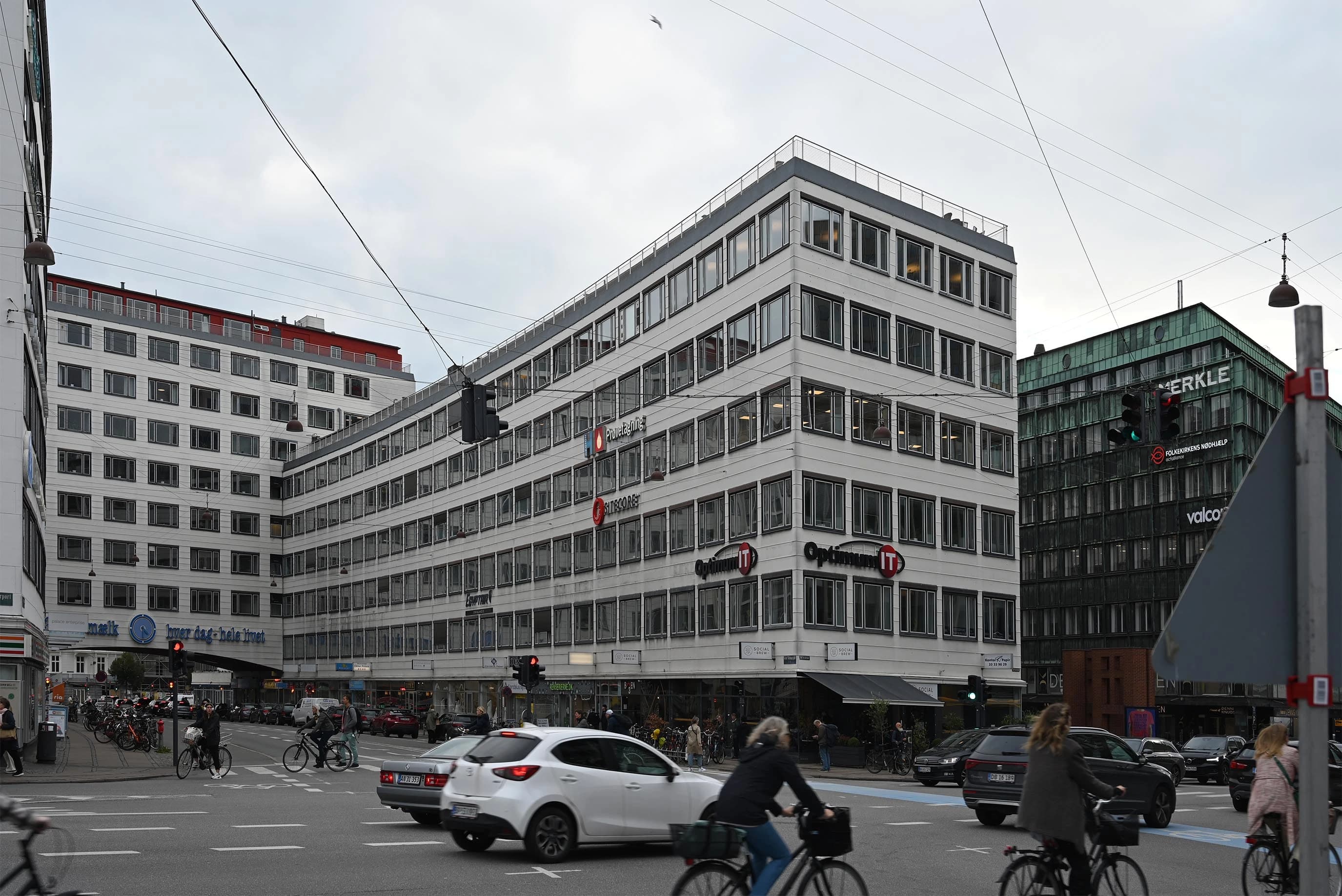 Buen består af flere bygninger