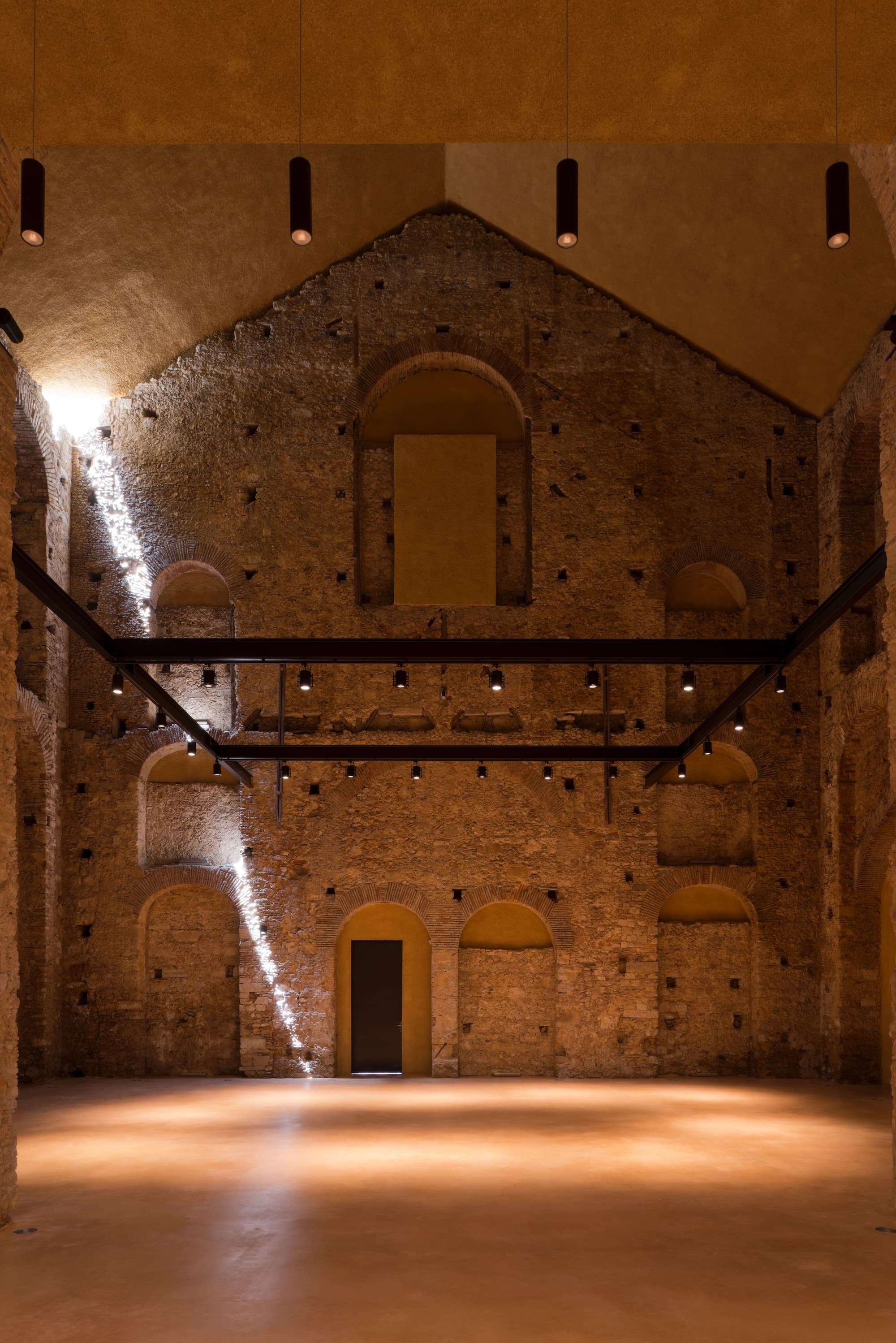 Teatro Thalia, Byrne & Lopes Arquitectos