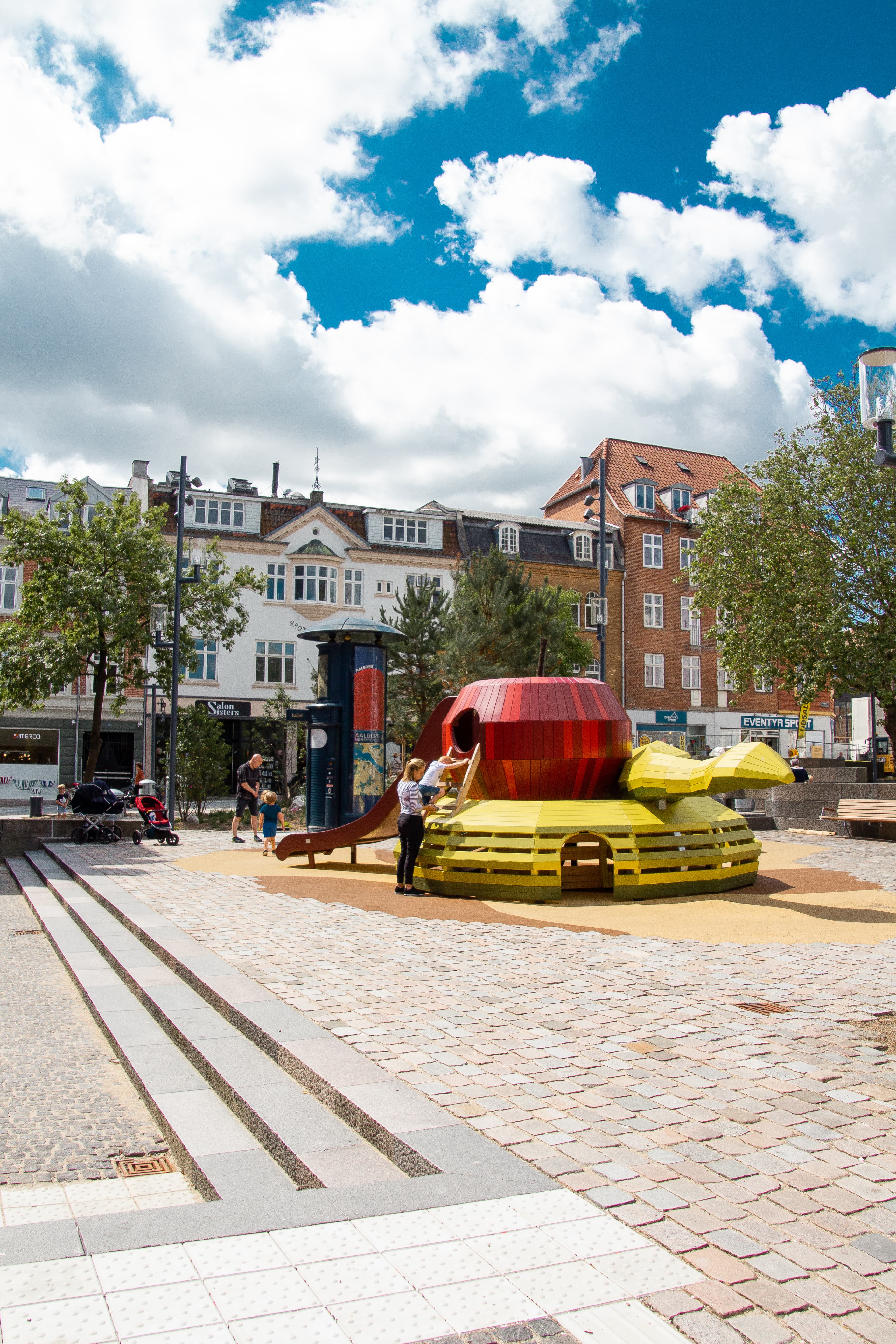 Legeplads på Budolfi Plads i Aalborg