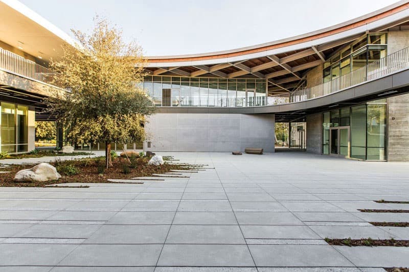 Studio Art Hall, wHY Architecture