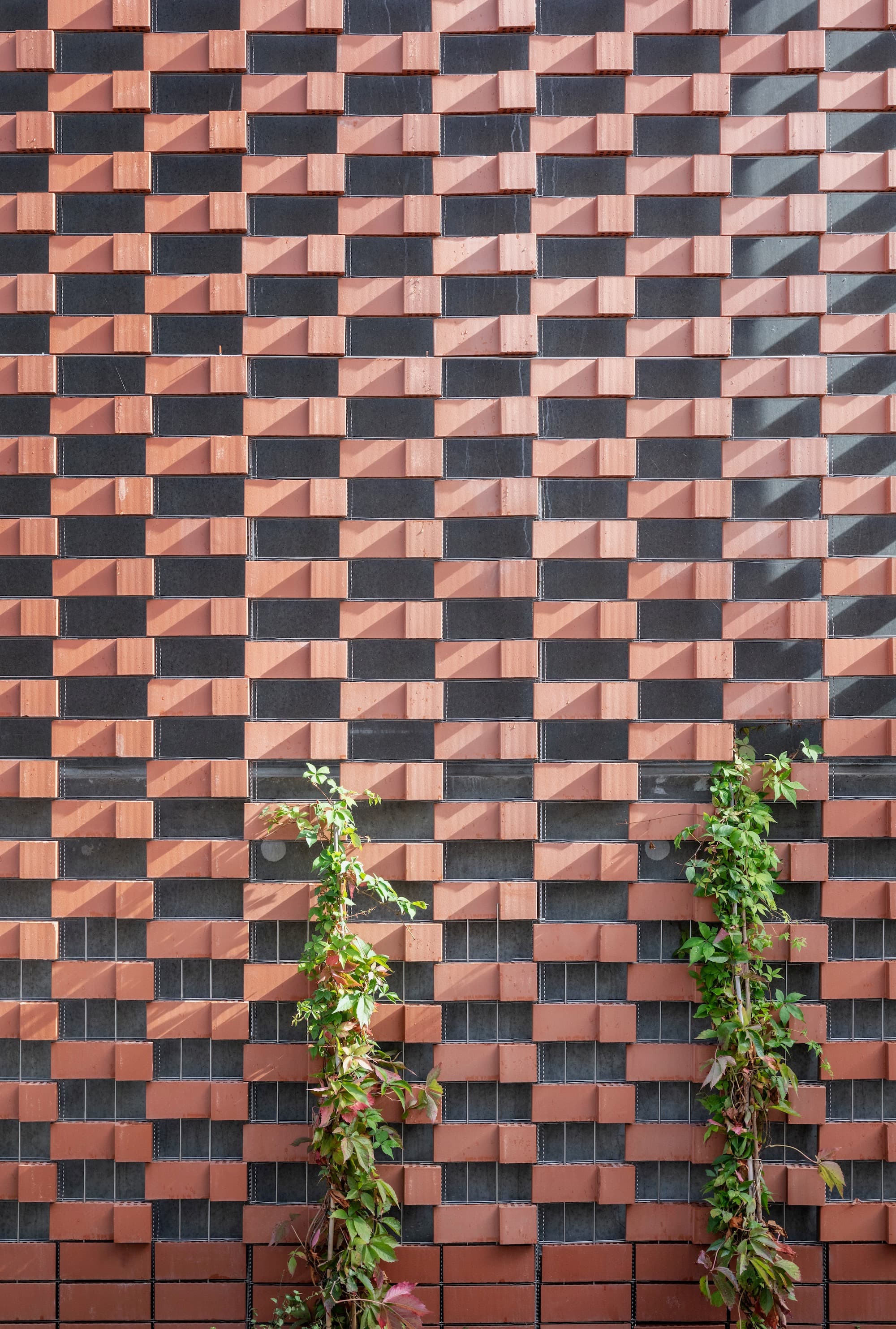 Multi-story Car Parking, Aarstiderne