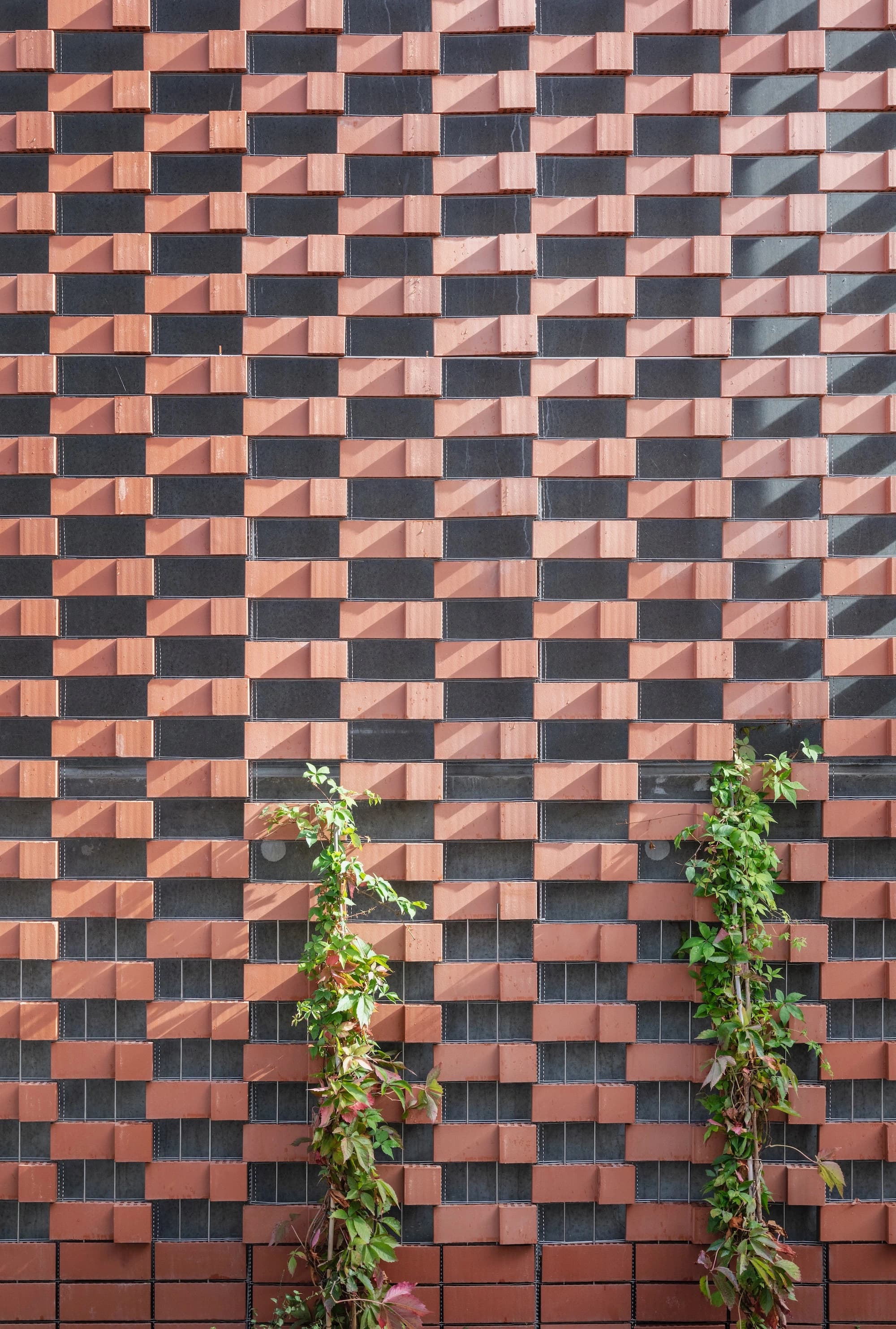 Multi-story Car Parking, Aarstiderne