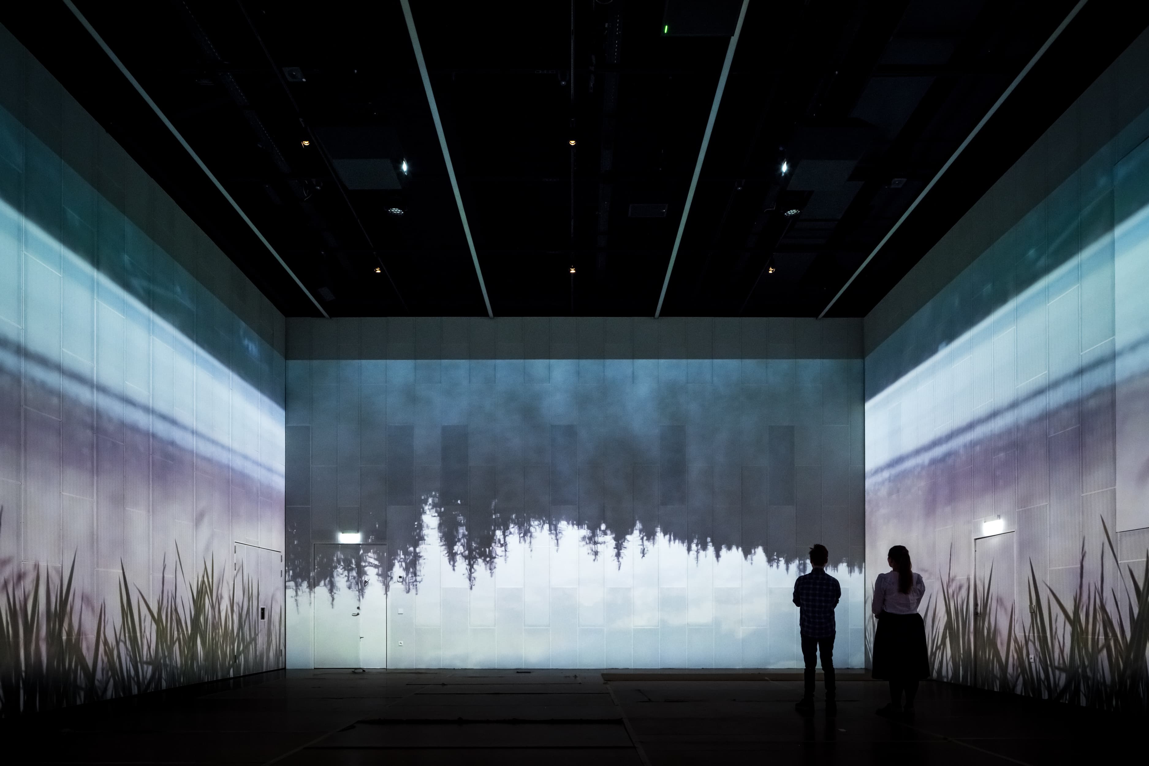 LIFE Campus - stort lærred med visuelle effekter i et auditorium