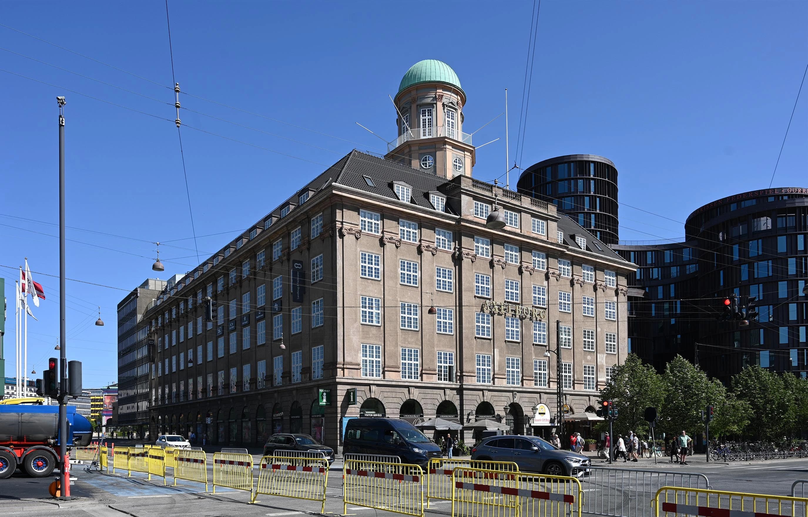 Axelborg set udefra
