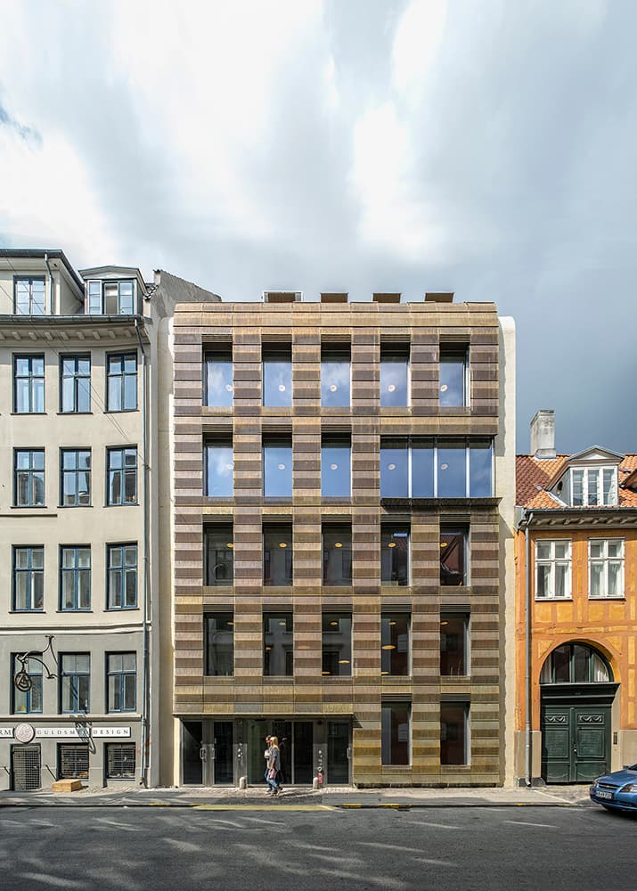 Bygningsfacade åben