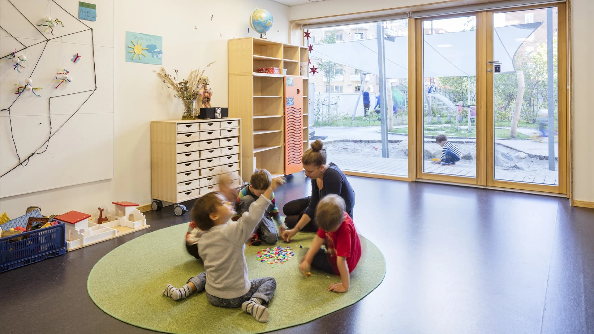 Børnebyen leg indenfor