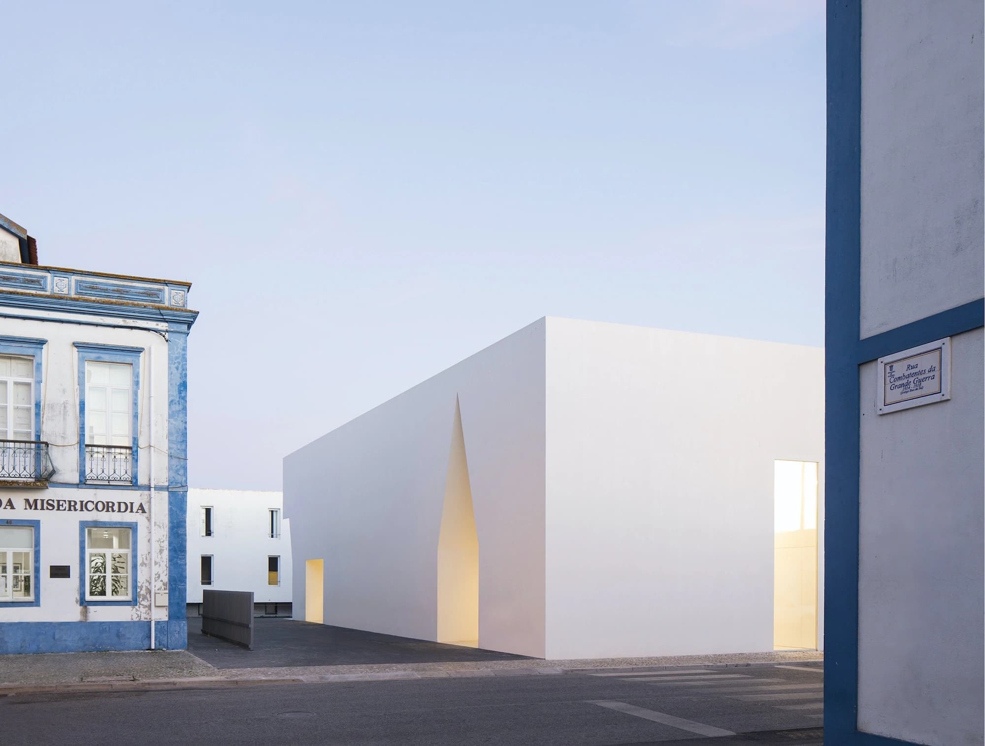 Meeting Center in Grandola, Aires Mateus Architects