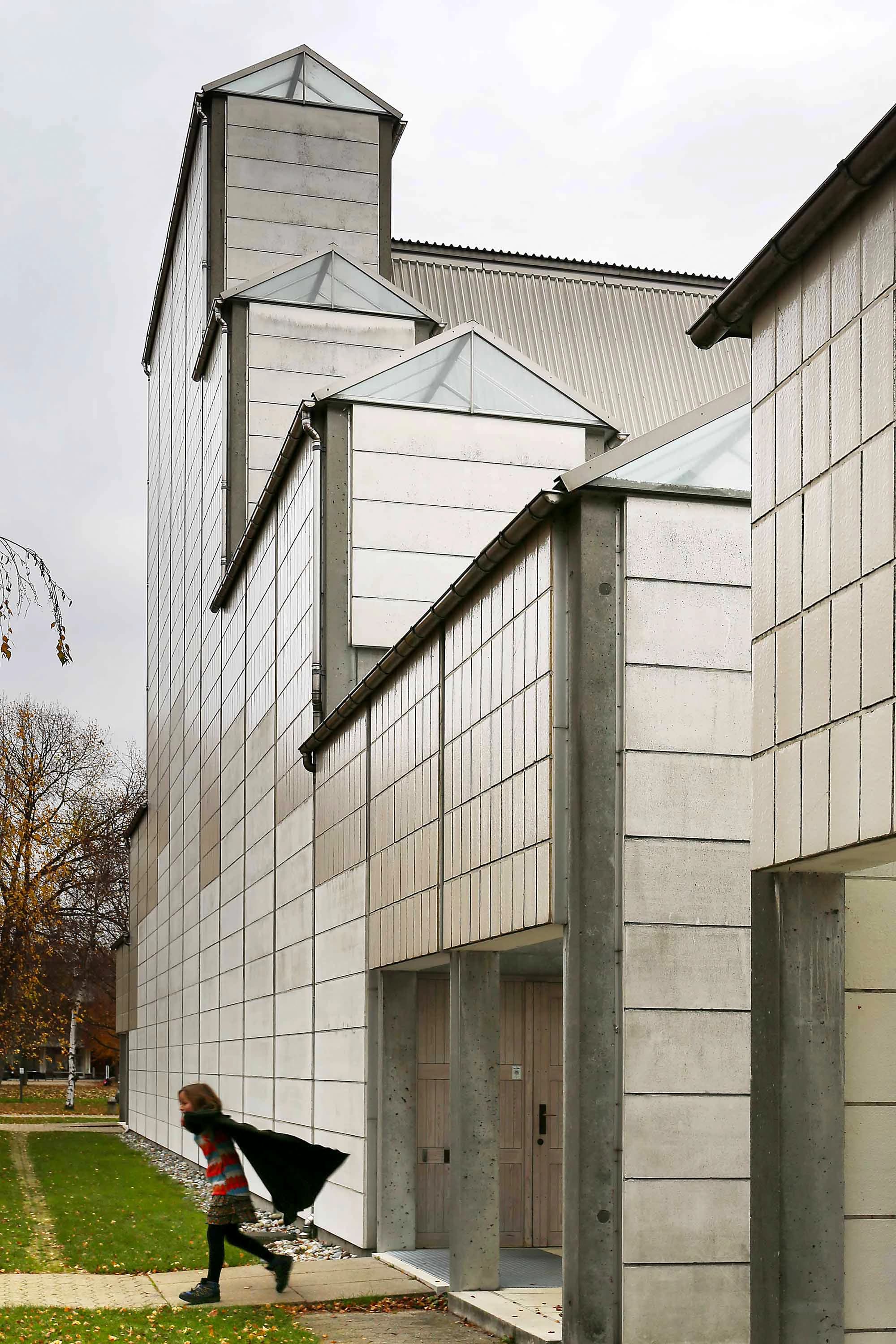 Bagsværd Kirke set udefra