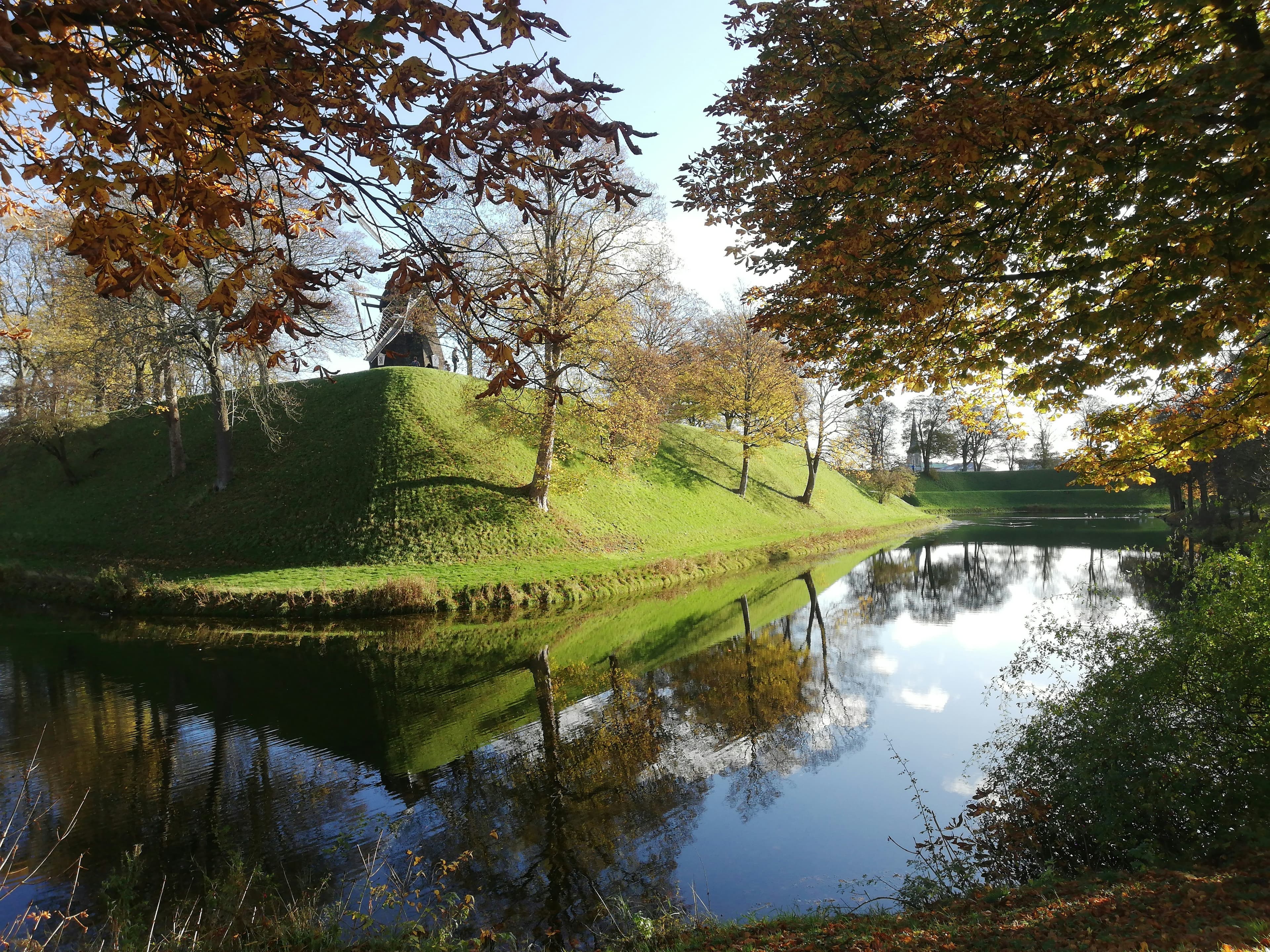 Voldgraven ved kastellet