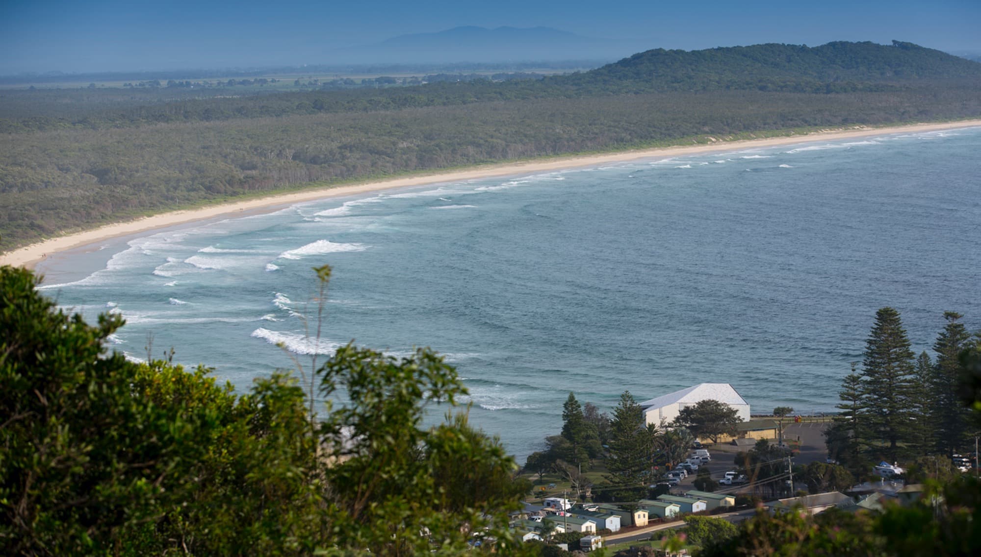 Kempsey Crescent Head Surf Lifesaving Club, Neeson Murcutt Architects