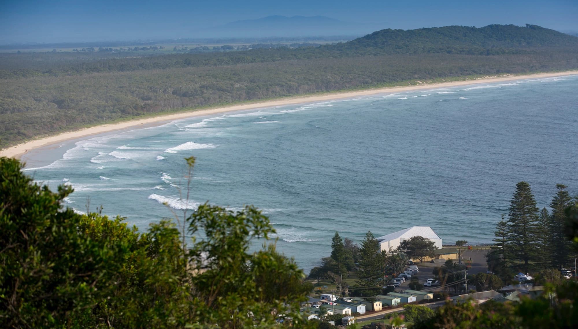 Kempsey Crescent Head Surf Lifesaving Club, Neeson Murcutt Architects