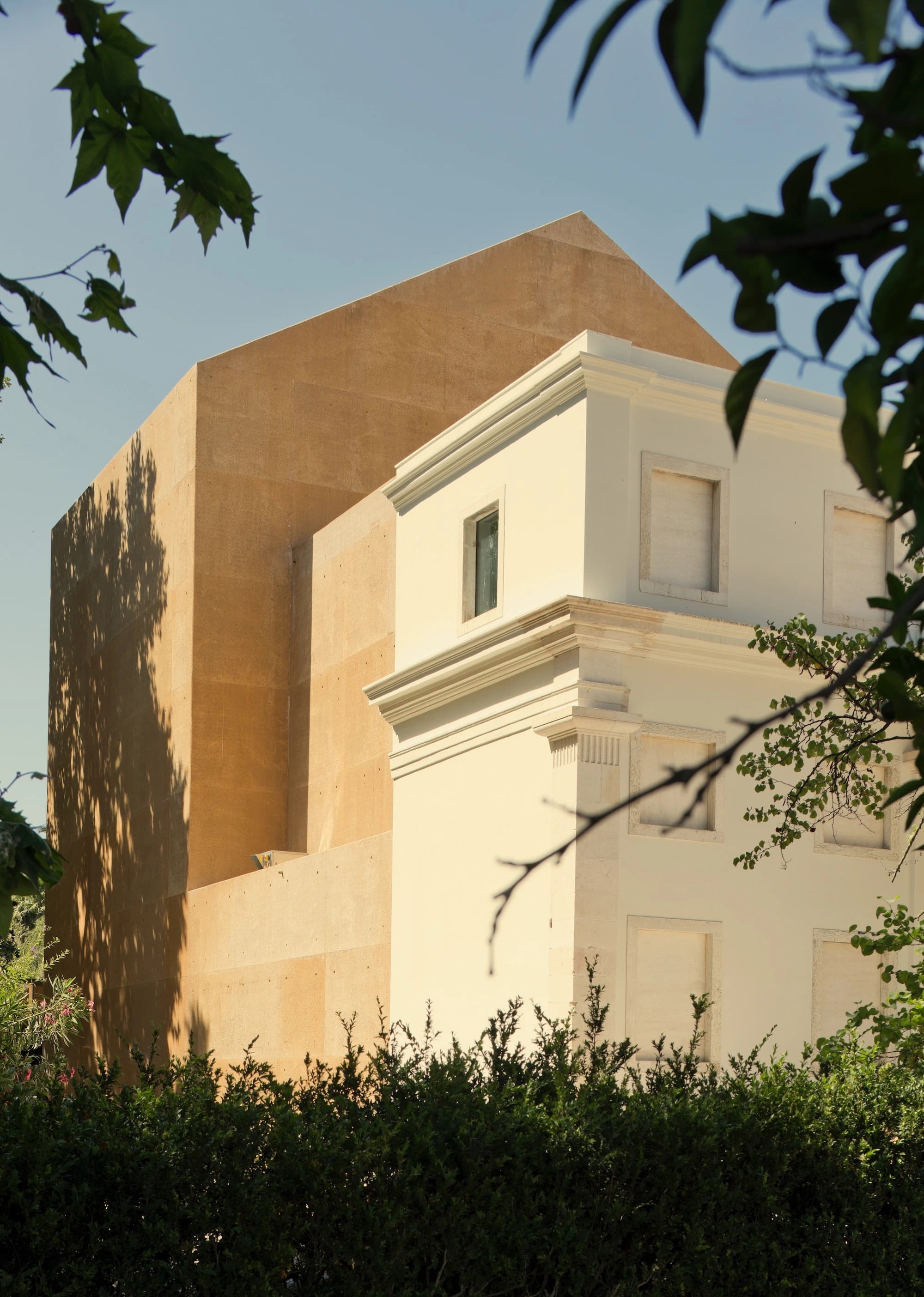 Teatro Thalia, Byrne & Lopes Arquitectos