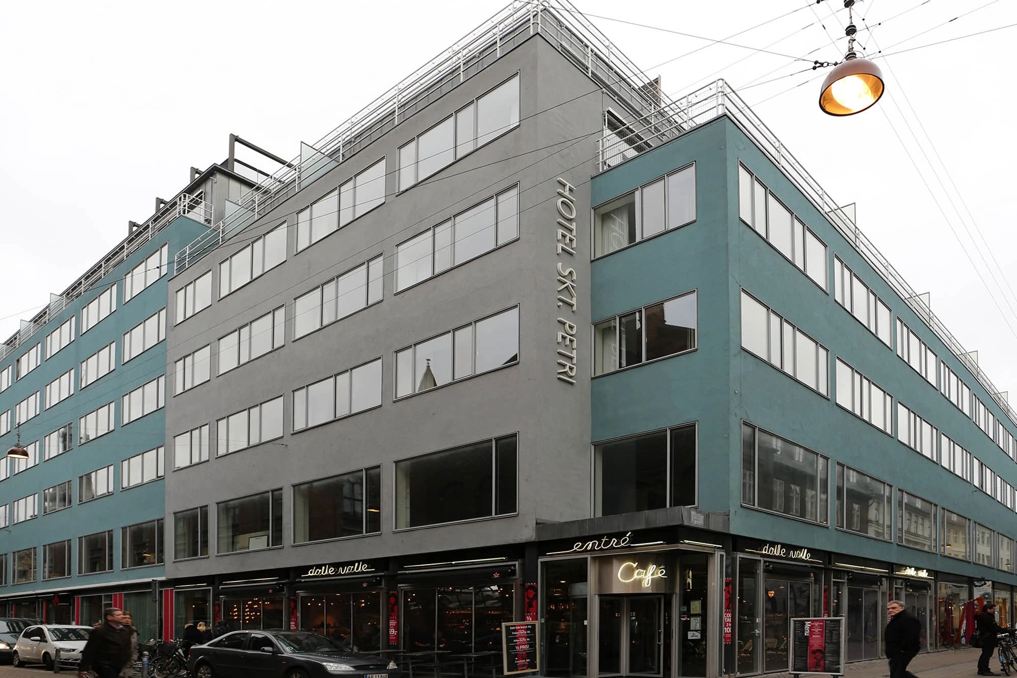 Foto af Daells Varehus som det ser ud i dag med hotel Skt. Petri