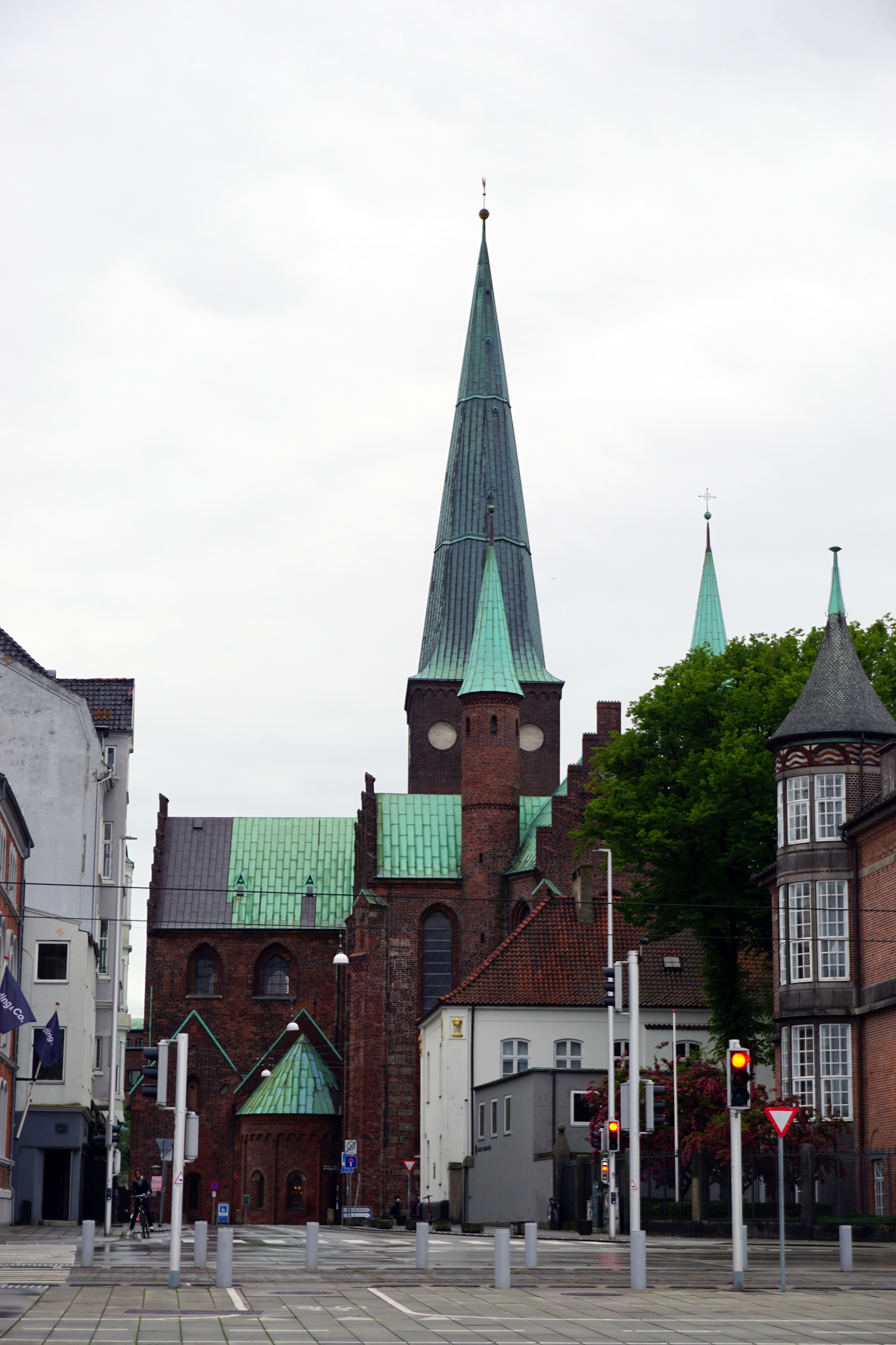 Aarhus Domkirke set fra havnen