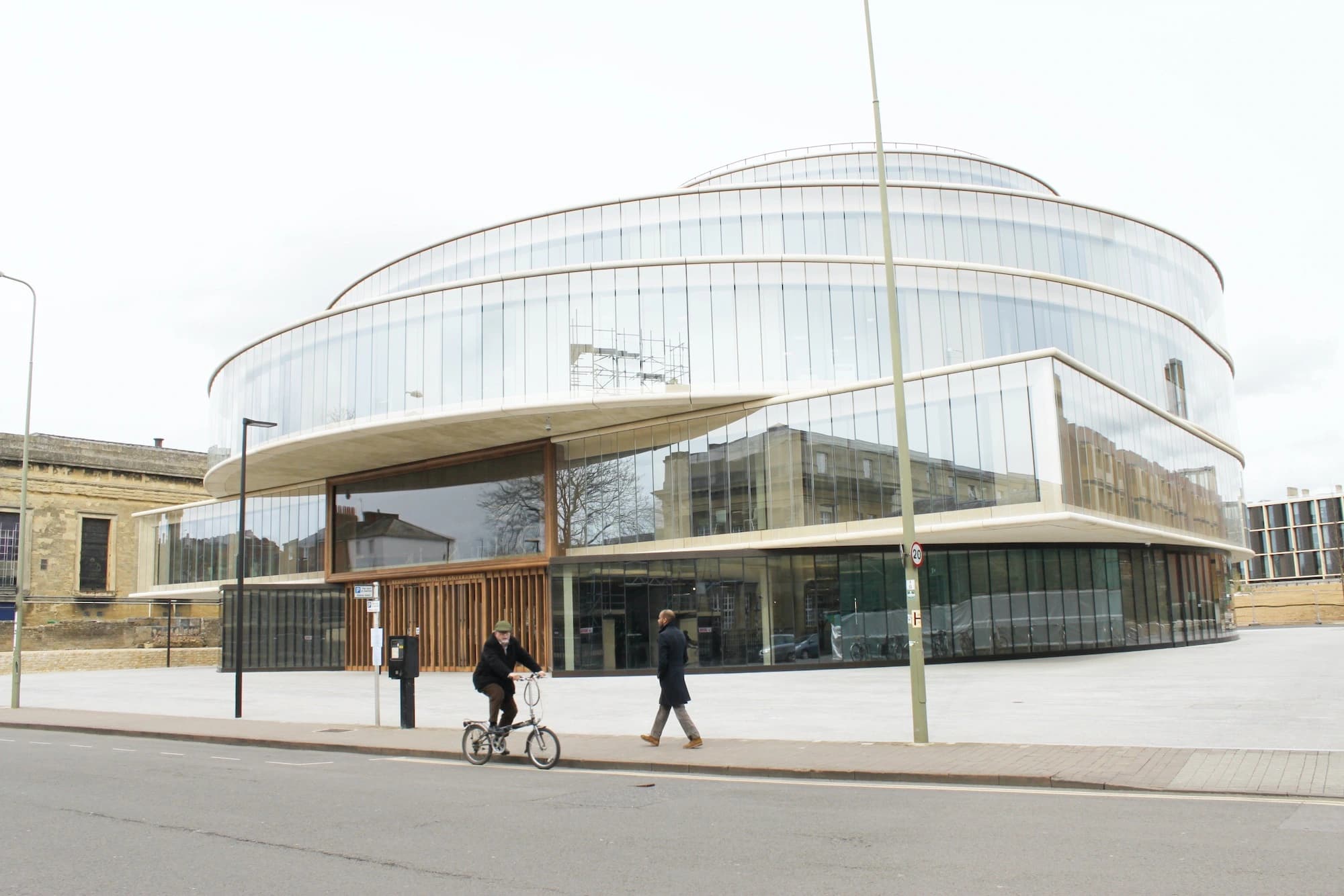 Blavatnik School of Government, HdM